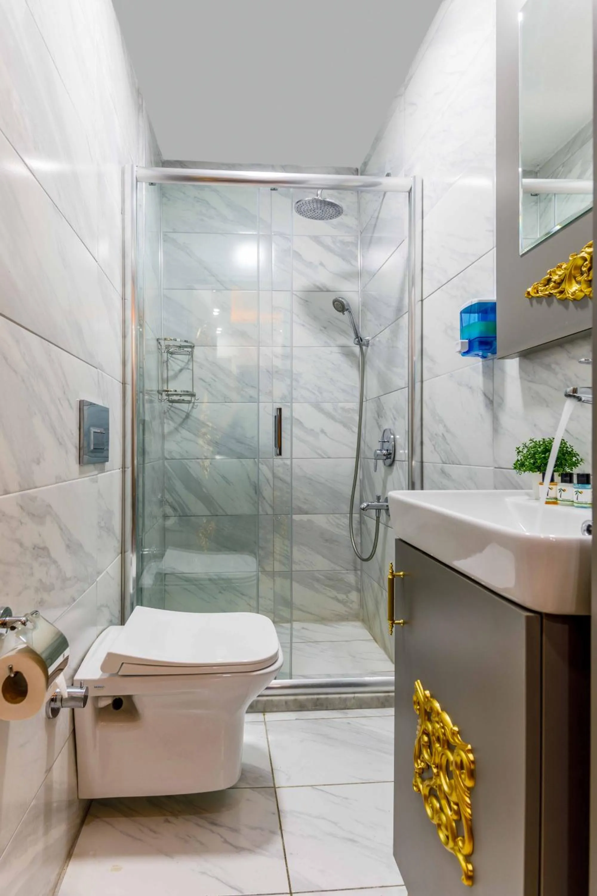 Shower in Santa Rio Taxim