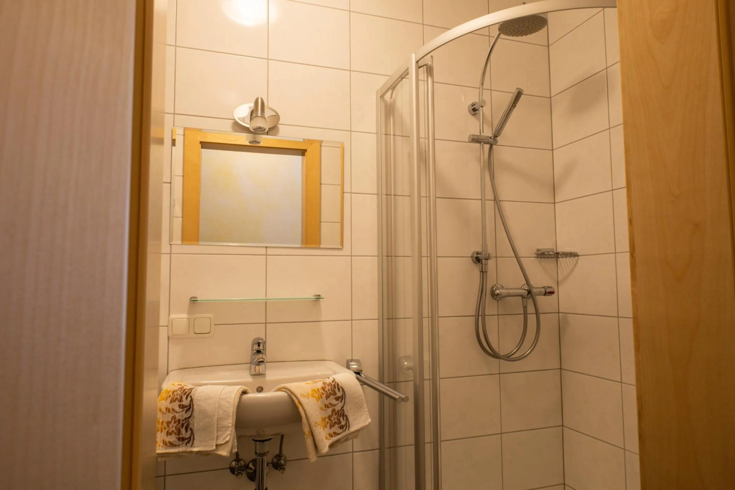 Bathroom in Gasthof Dreiländereck