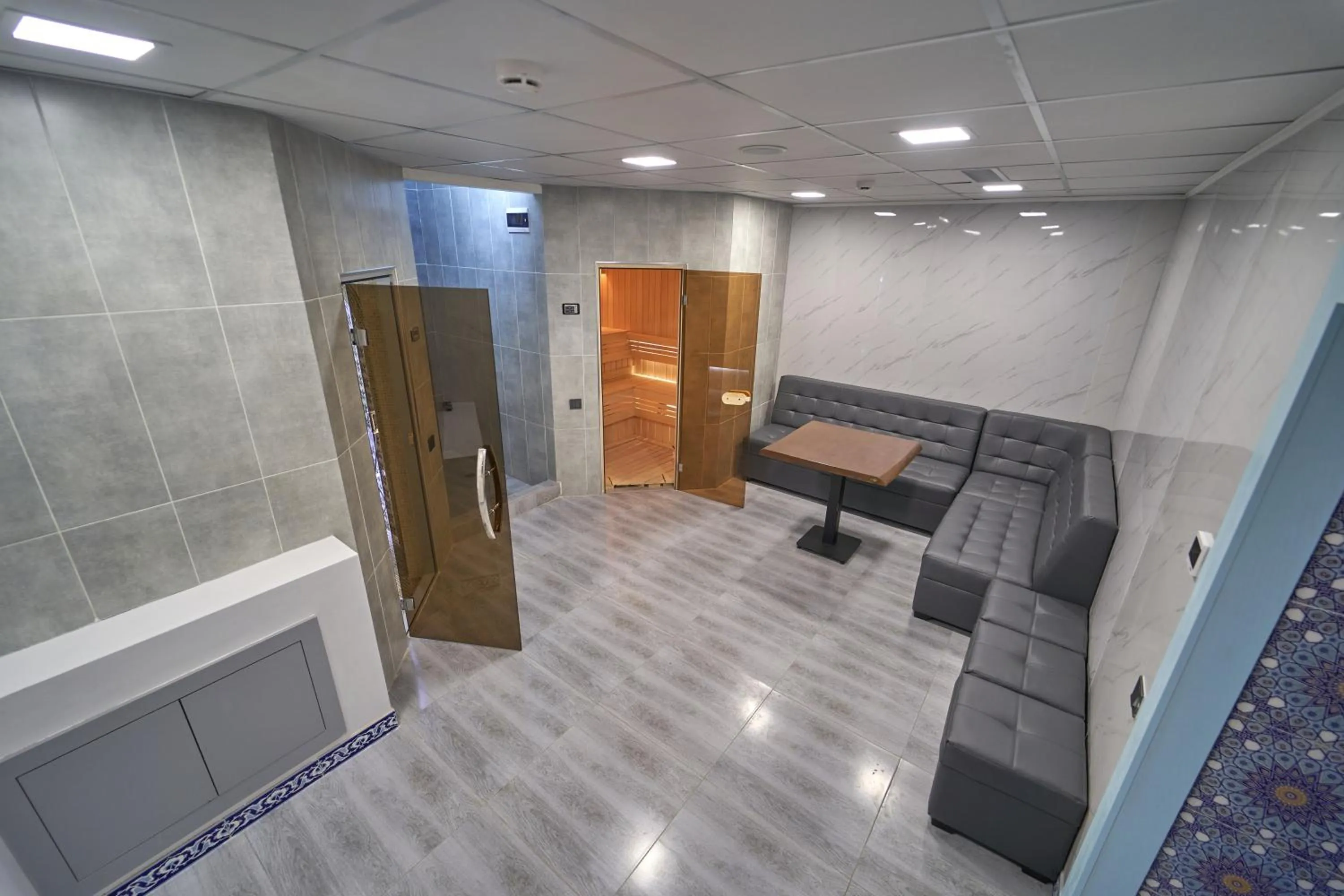 Sauna in Asli Makon Hotel