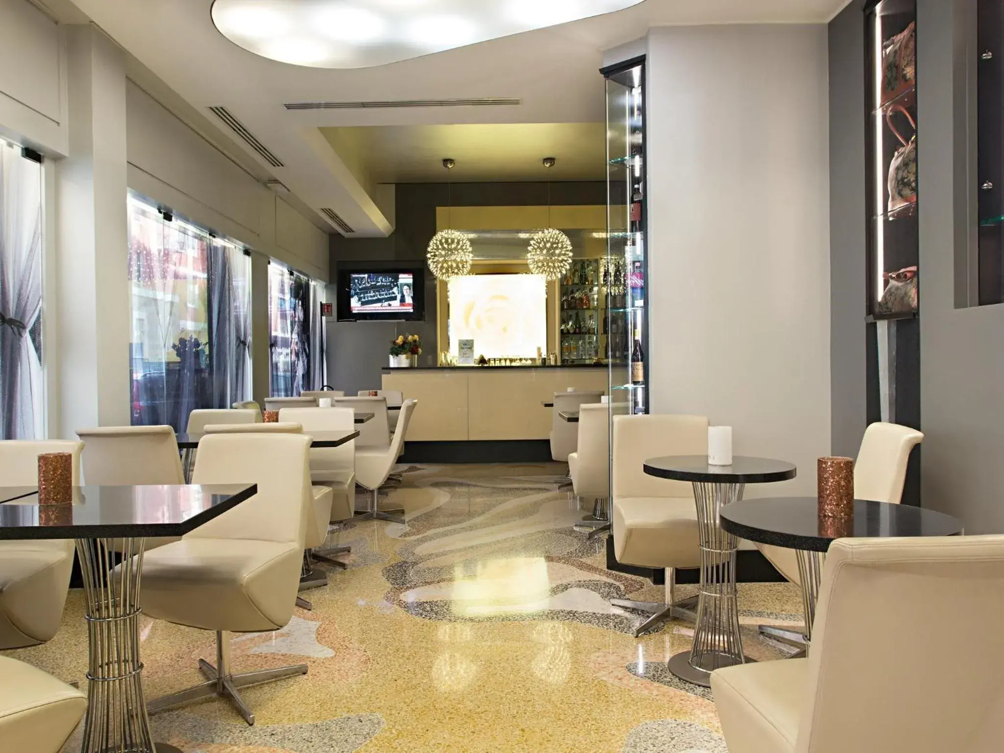 Lounge or bar in c-hotels Rubens Lounge or bar in c-hotels Rubens