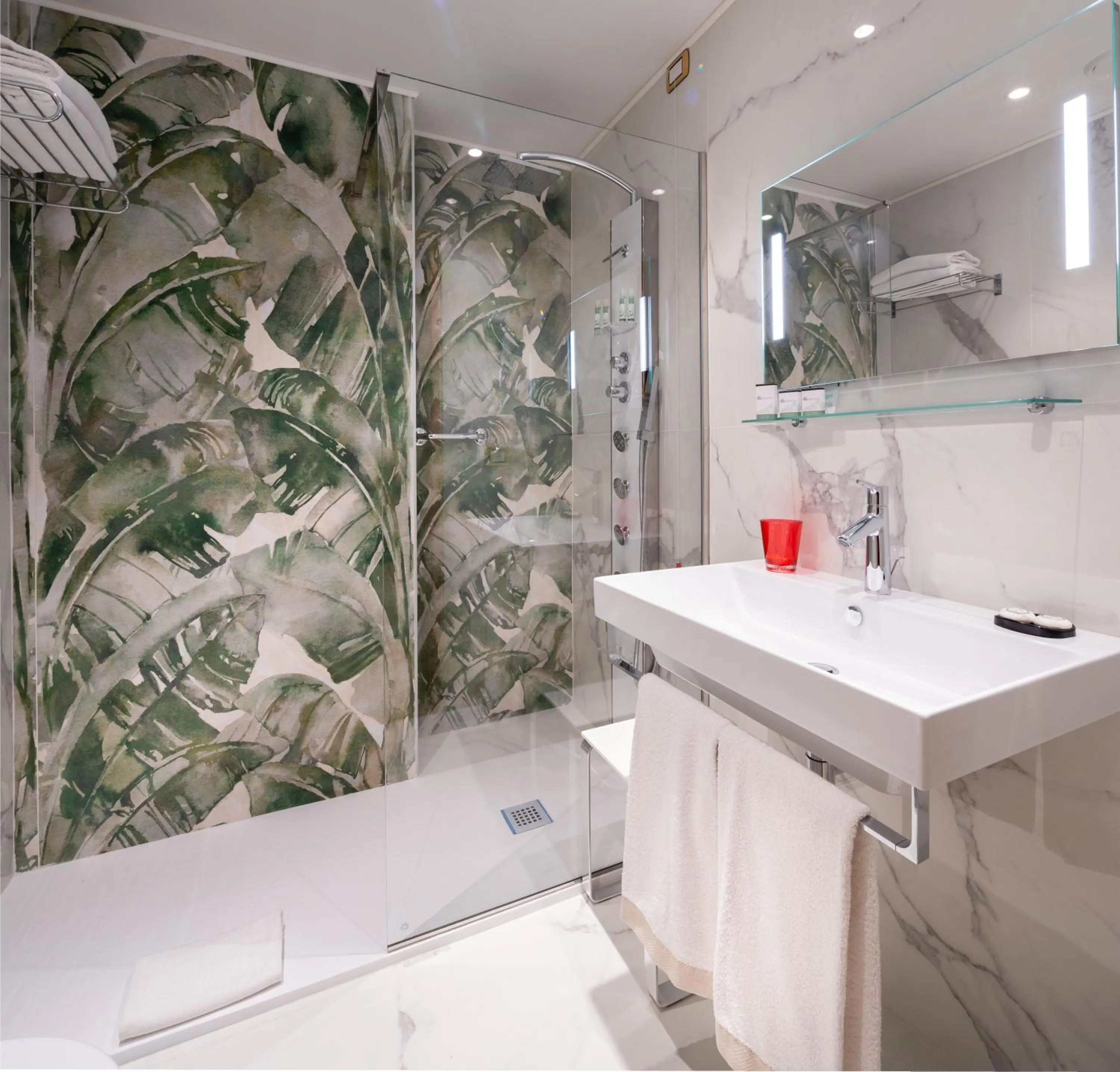 Bathroom in c-hotels Rubens