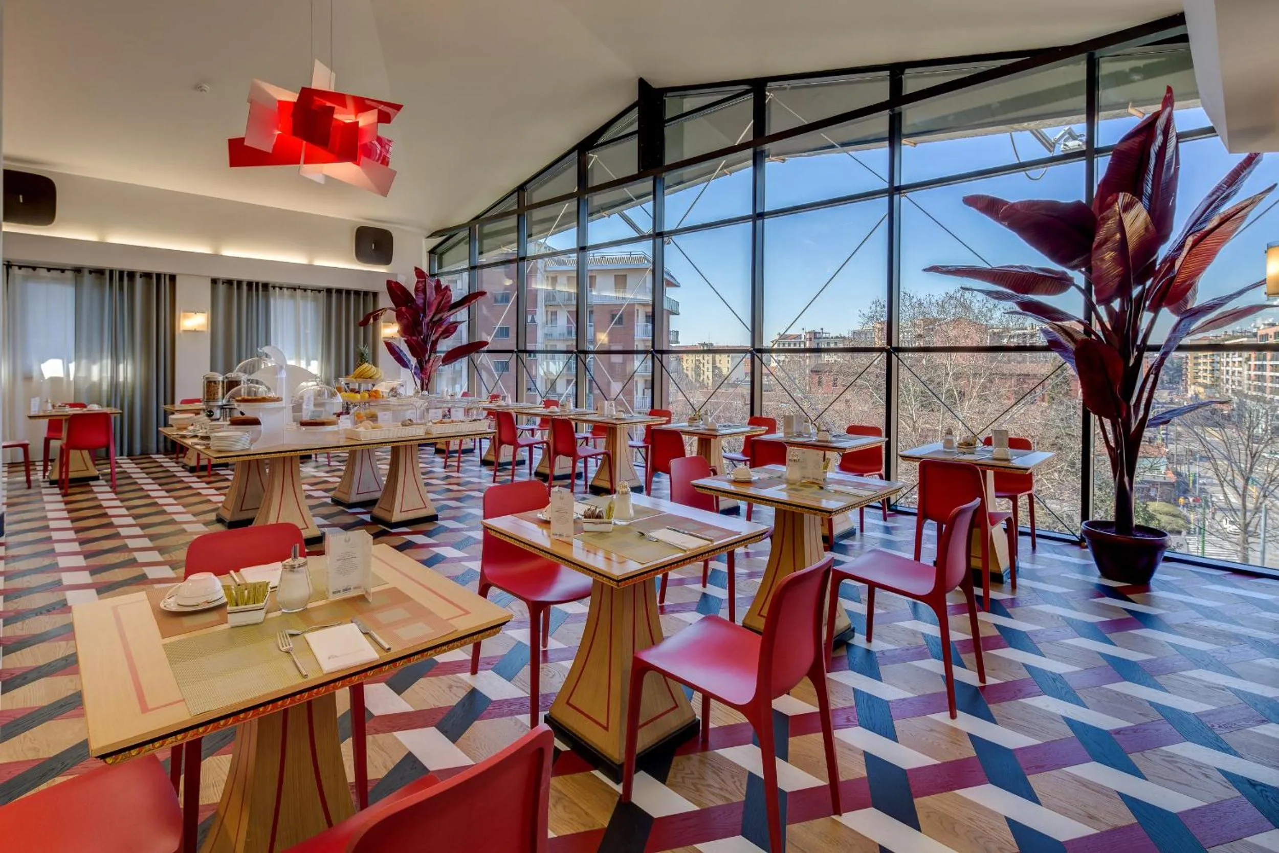 Restaurant/places to eat in c-hotels Rubens