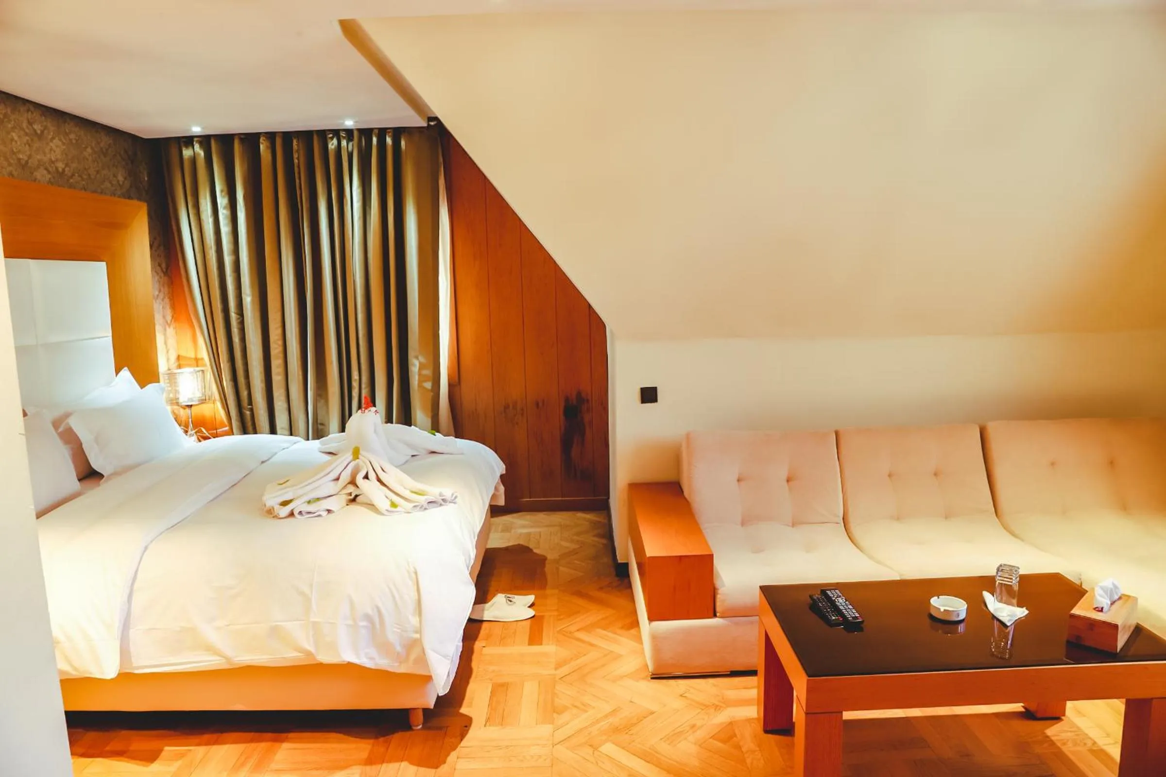 Bed in Hotel Perce Neige