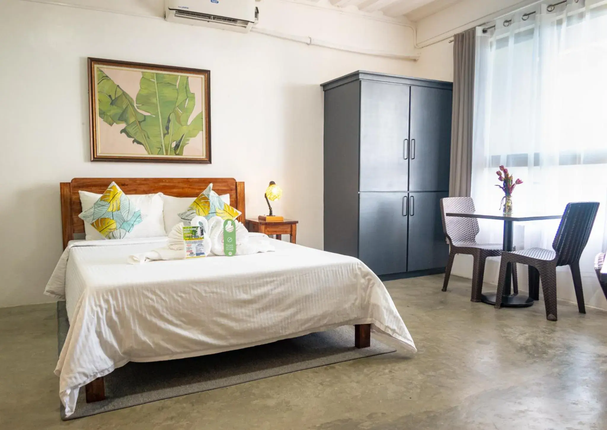 Queen Studio in AV Suites Queen Studio in AV Suites