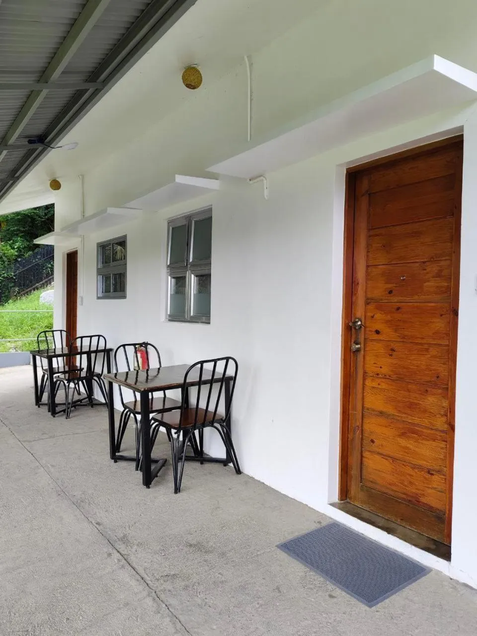 Facade/entrance in AV Suites