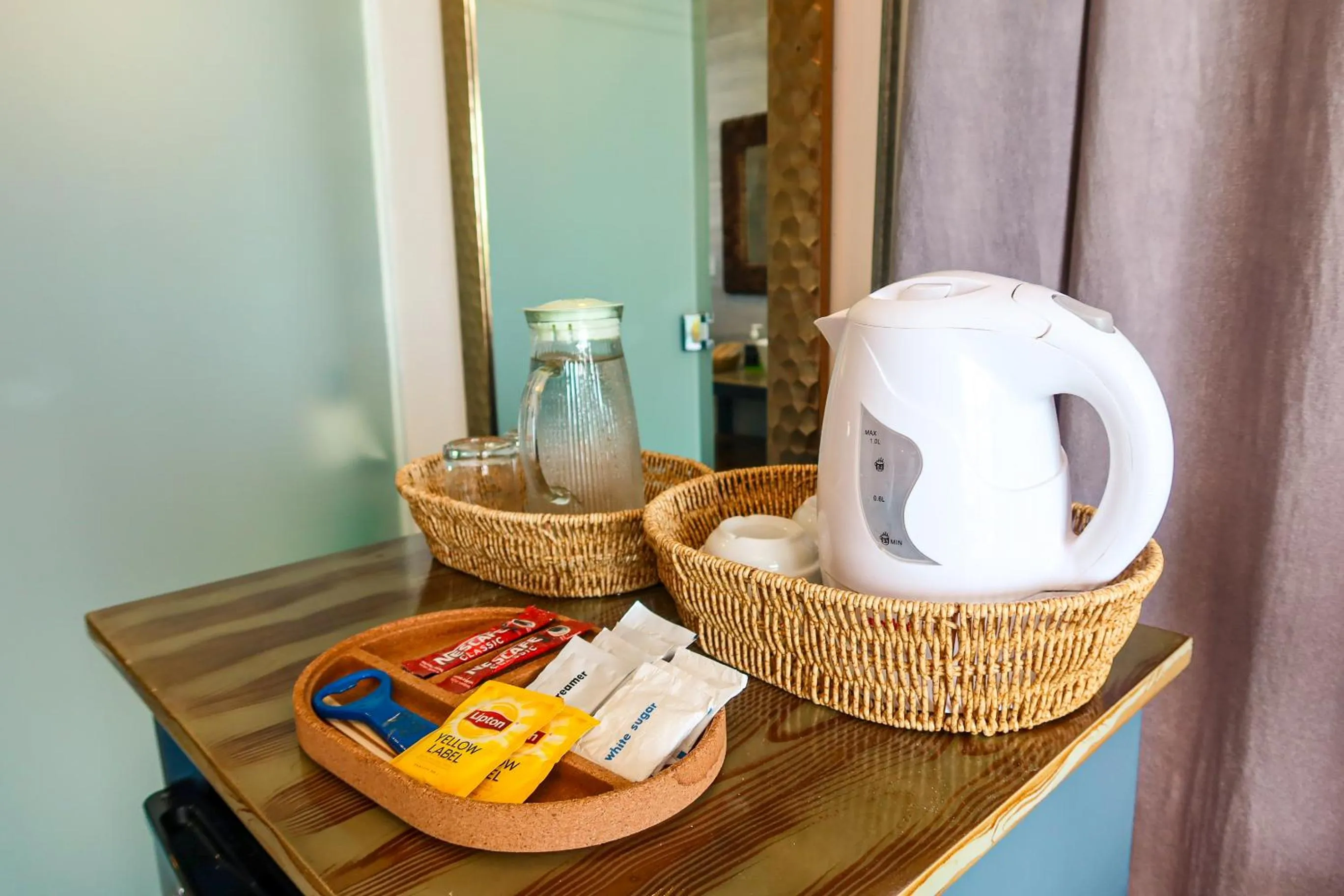 Coffee/tea facilities in AV Suites