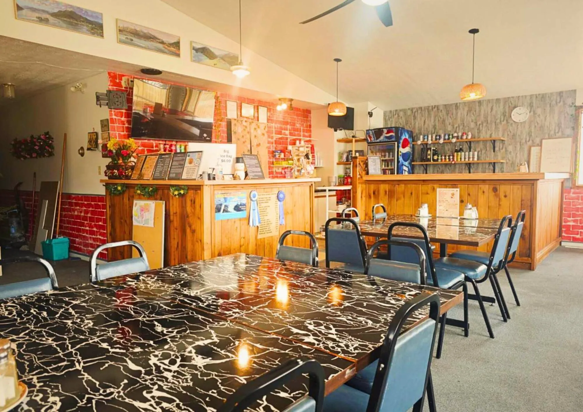 Cozy Corner Motel & Restaurant