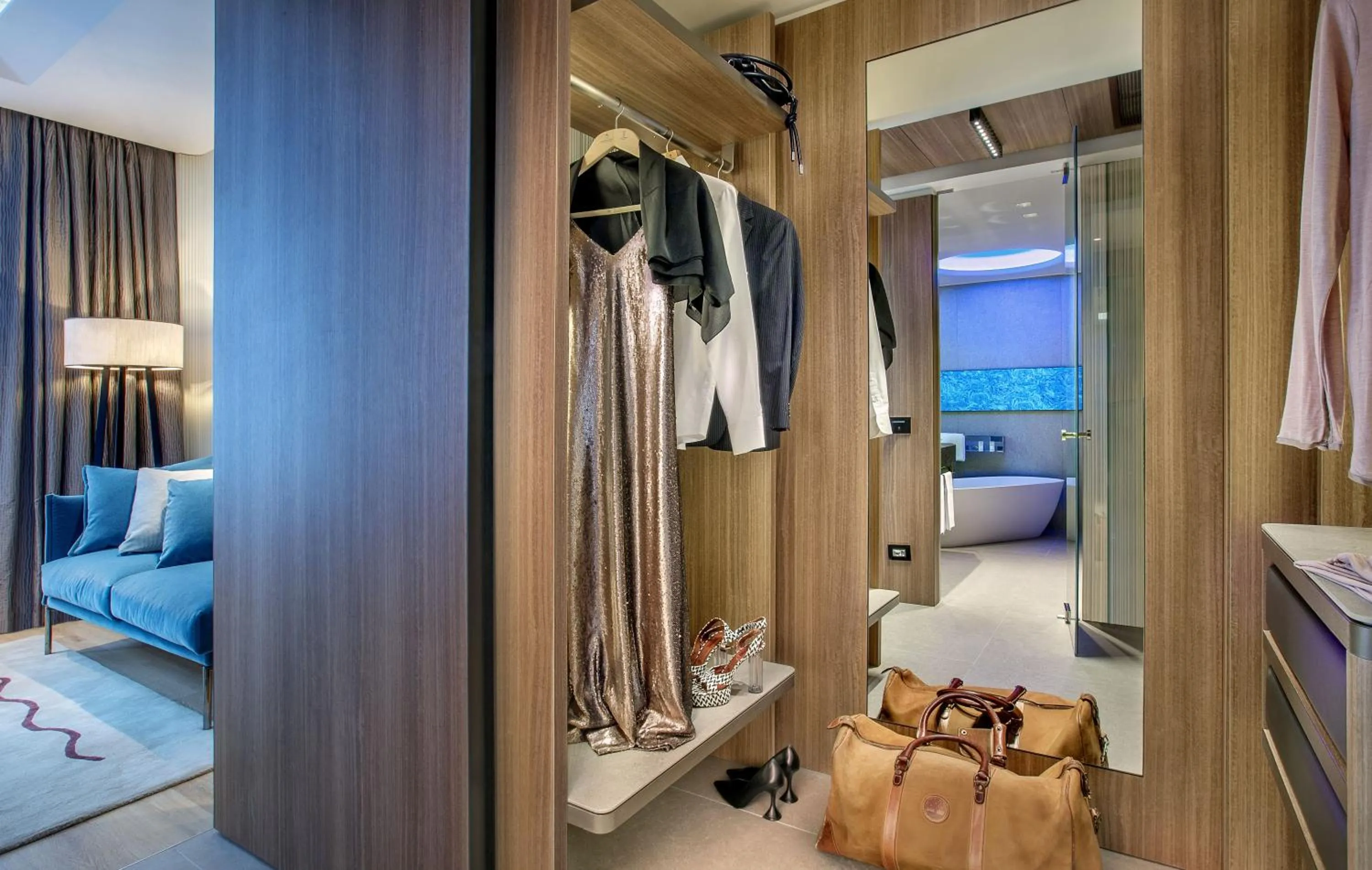 Decorative detail, Bed in Hotel Cavour