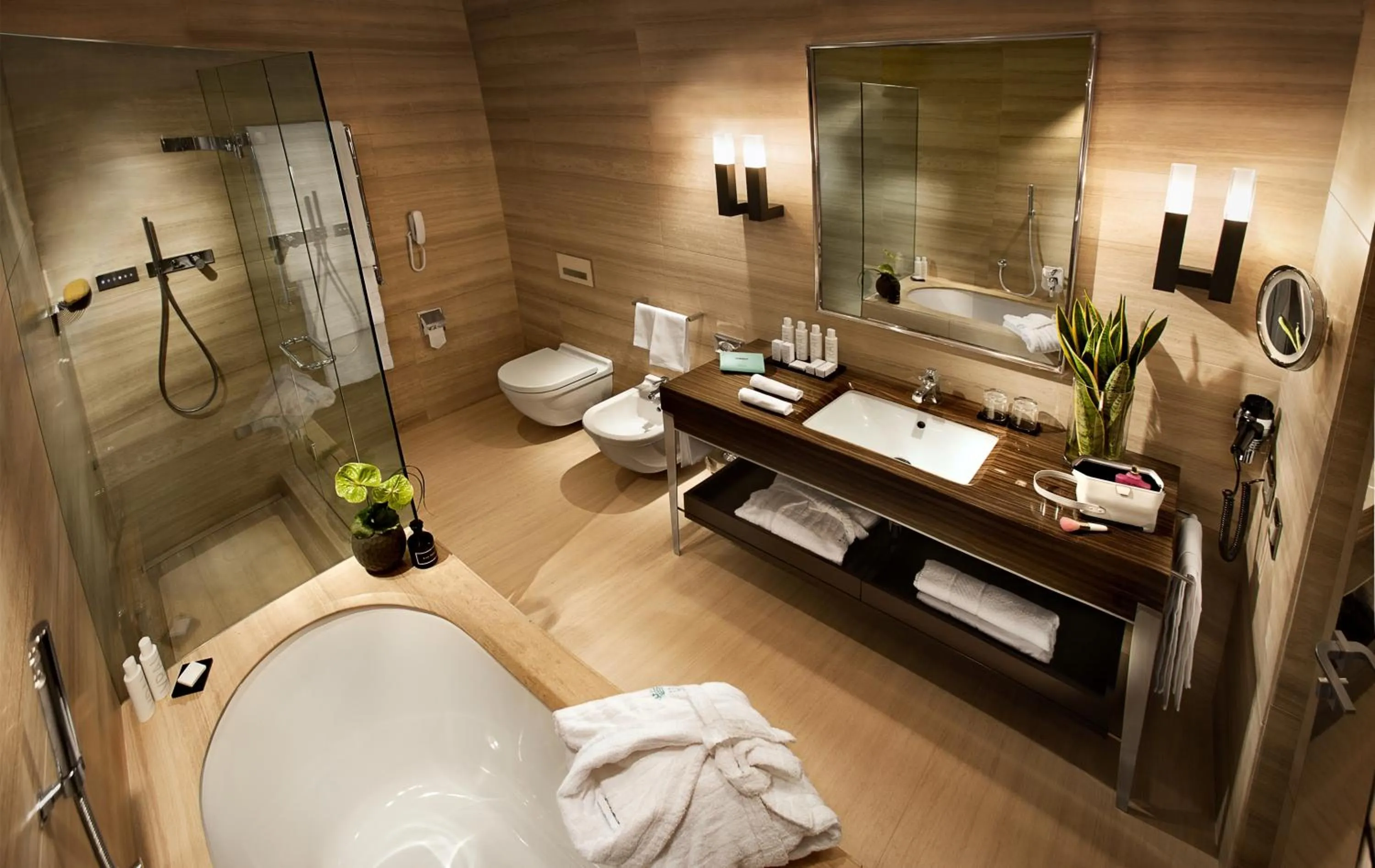 Shower in Hotel Cavour