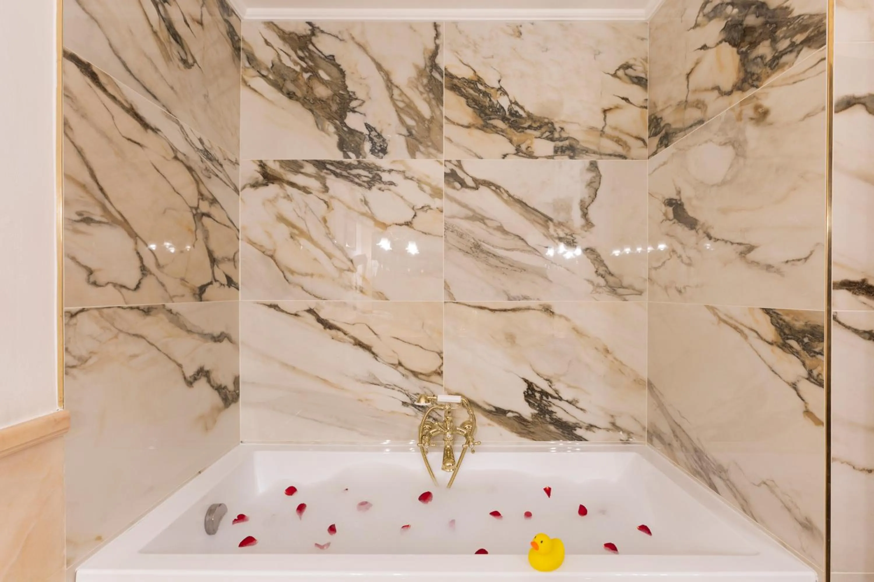 Bathroom in Doria Grand Hotel