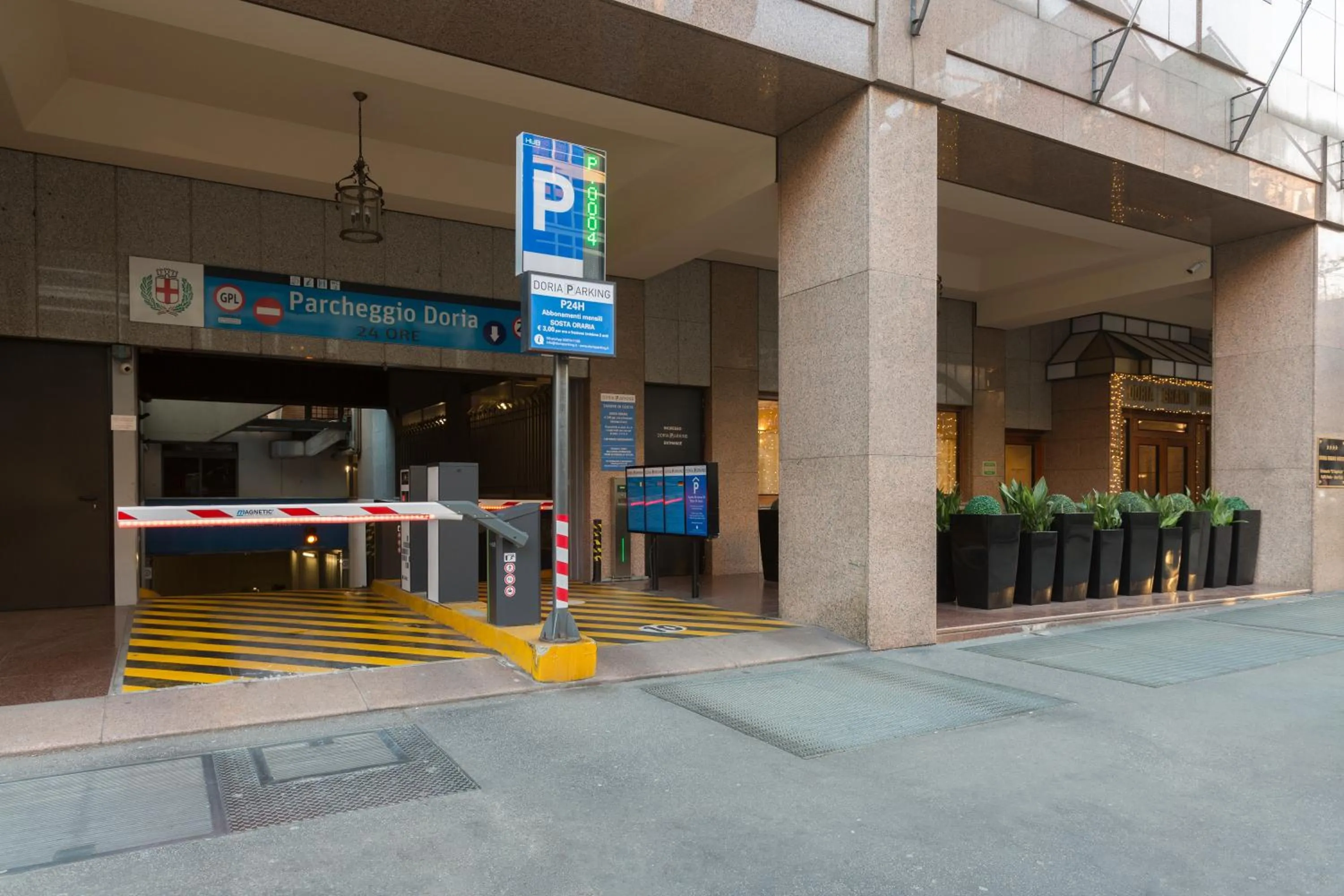Parking in Doria Grand Hotel