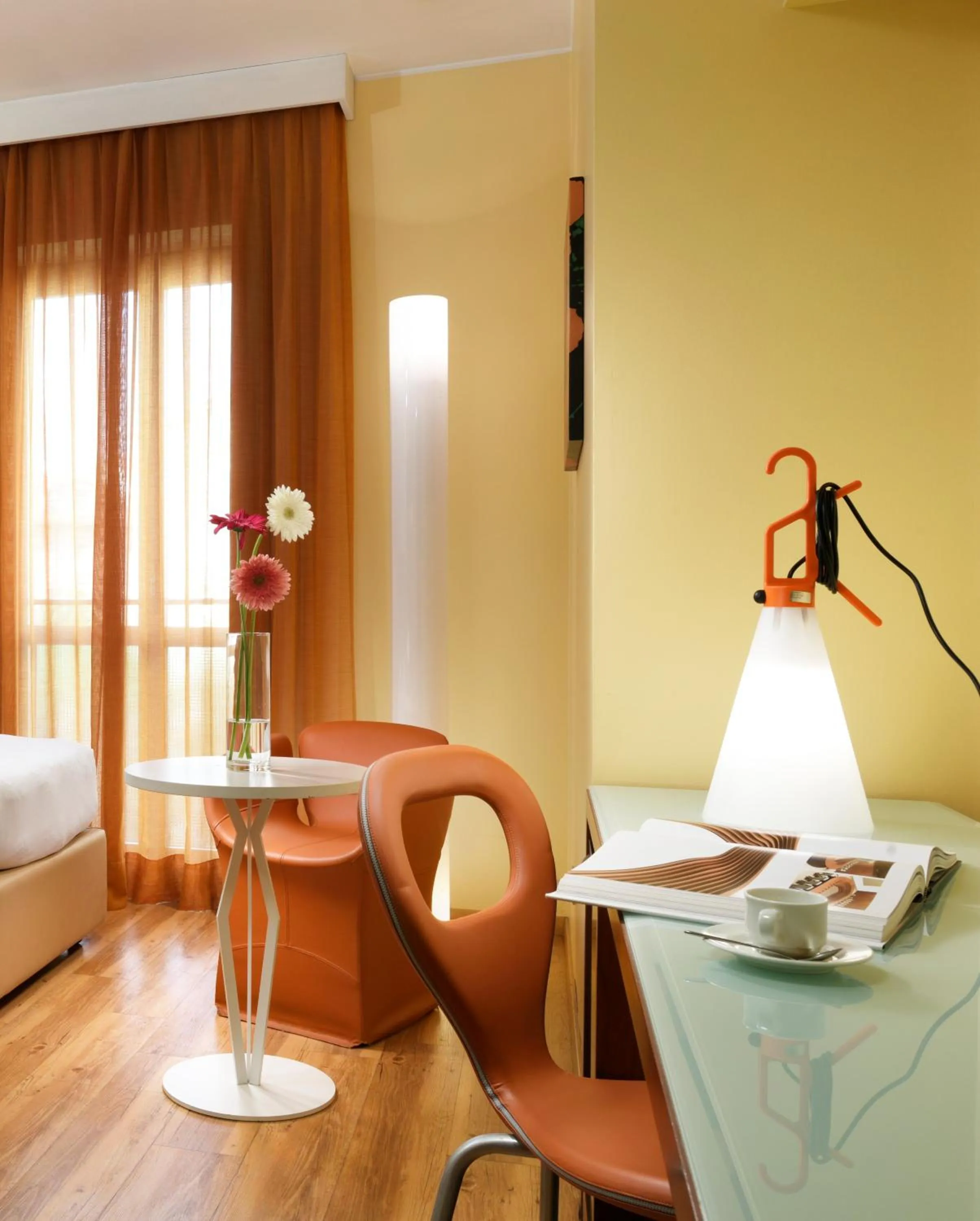 Bedroom, Bed in UNA Hotels Mediterraneo Milano