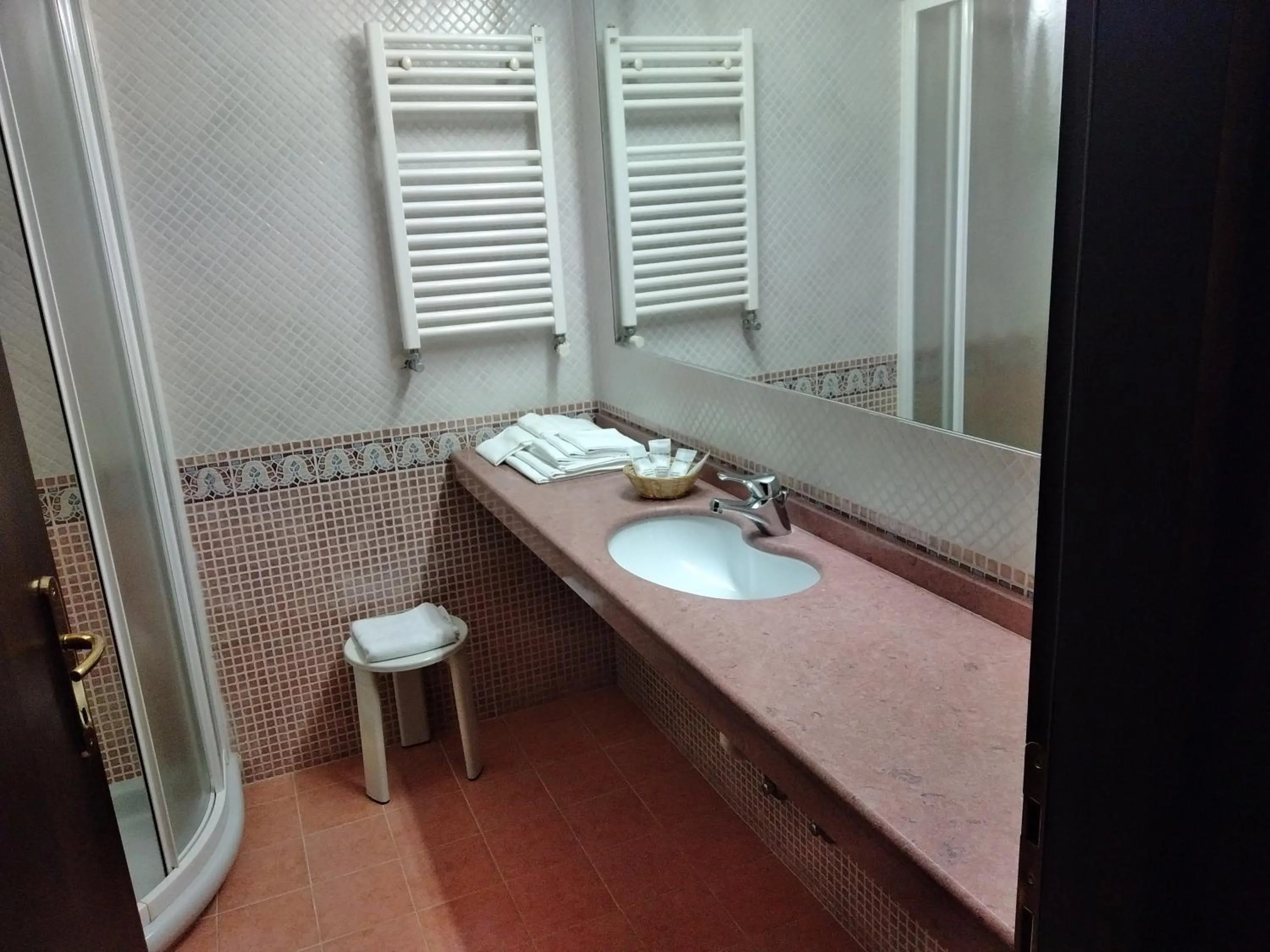 Bathroom in Polo Hotel