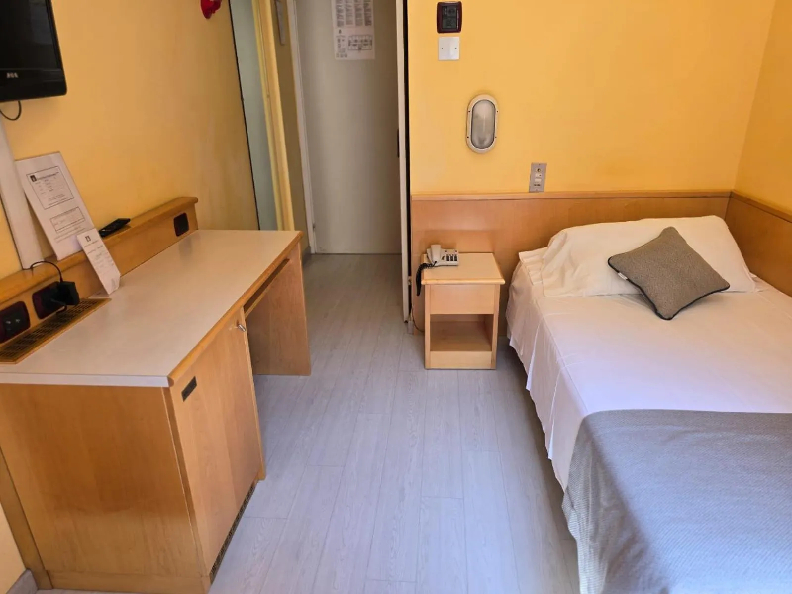 Bedroom, Bed in Mokinba Hotels Sant'Ambroeus