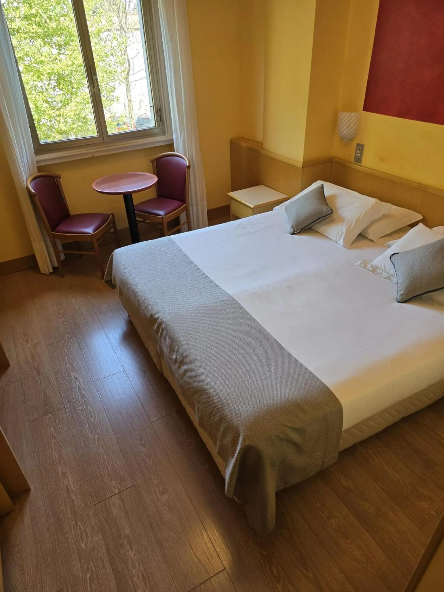 Bedroom, Bed in Mokinba Hotels Sant'Ambroeus