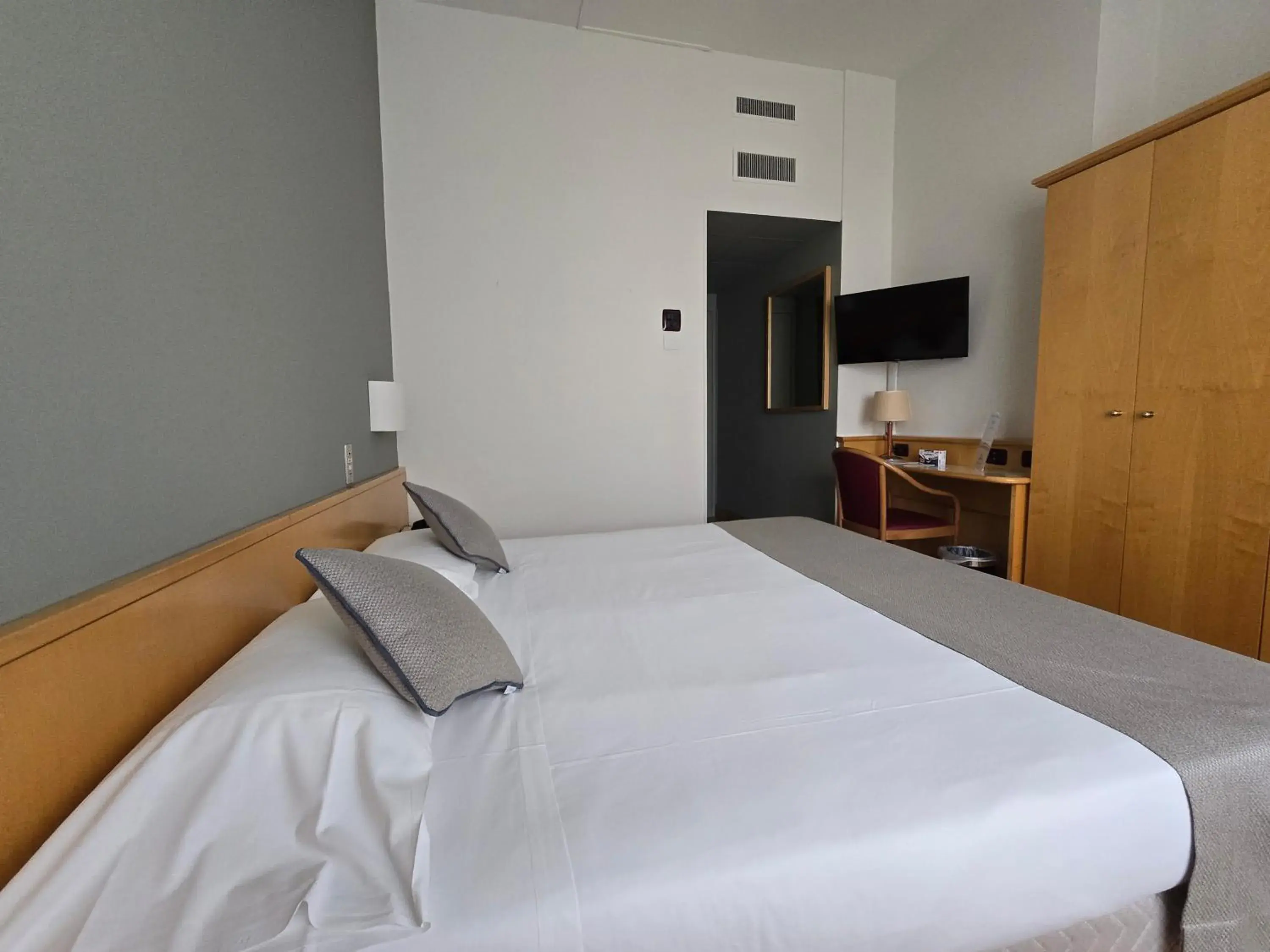 Bed in Mokinba Hotels Sant'Ambroeus Bed in Mokinba Hotels Sant'Ambroeus