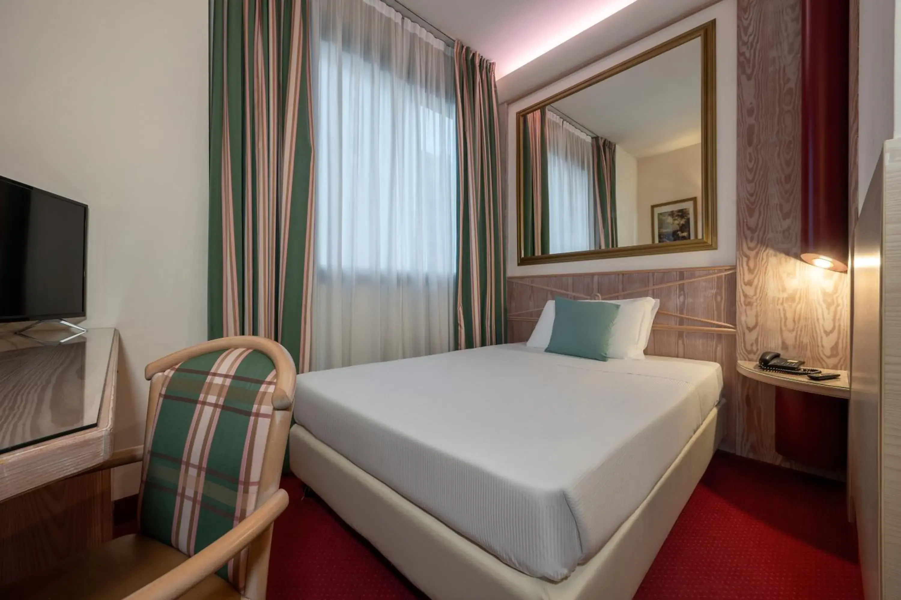 Single Room - Disability Access in iH Hotels Milano St. John Single Room - Disability Access in iH Hotels Milano St. John