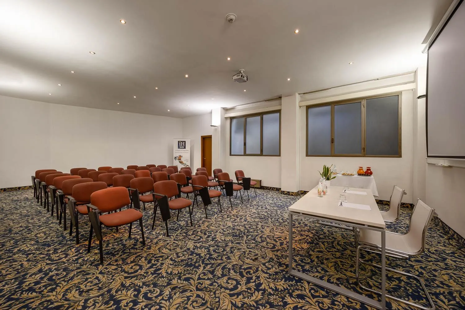 Meeting/conference room in iH Hotels Milano St. John