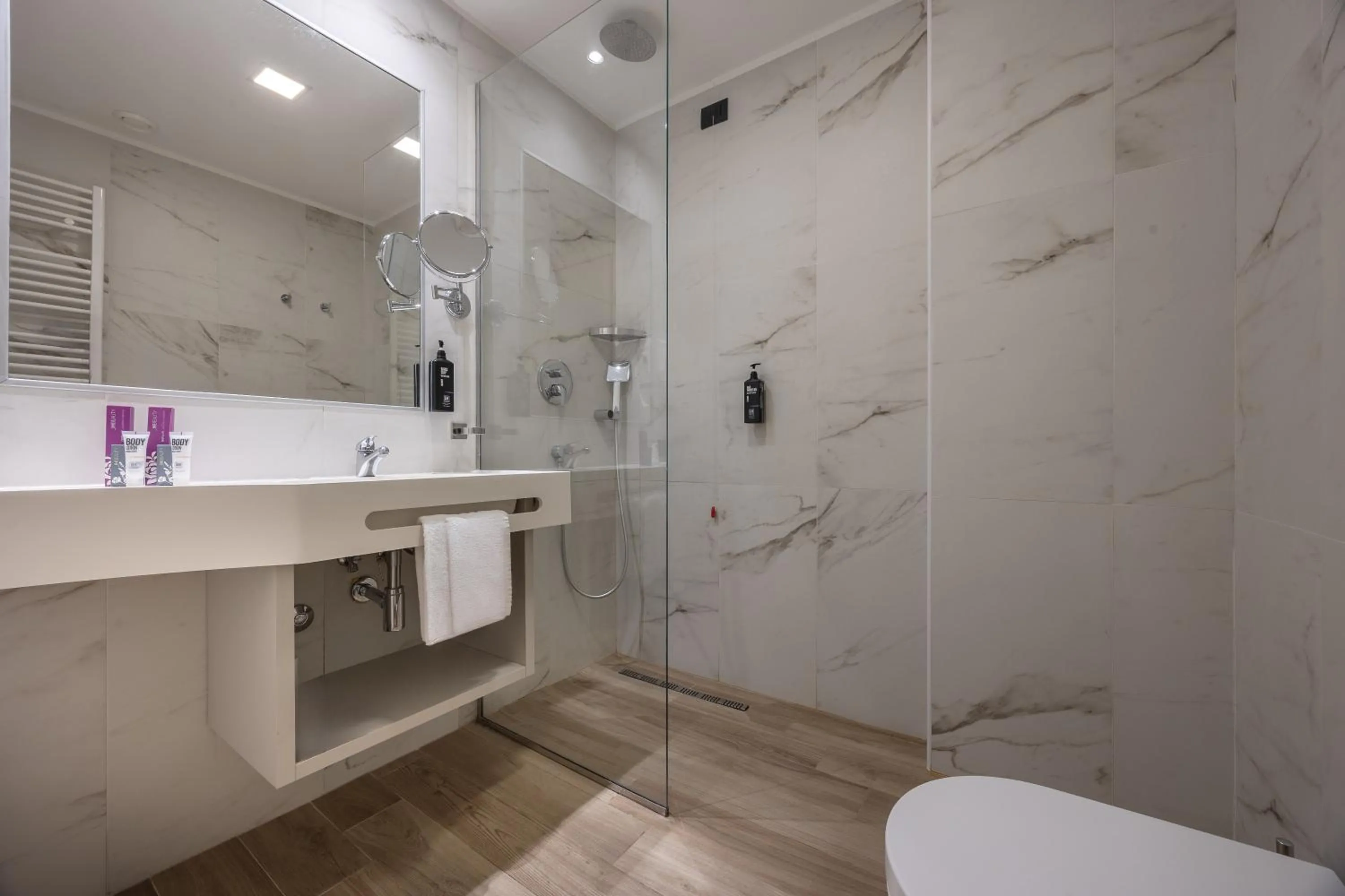 Bathroom in iH Hotels Milano St. John