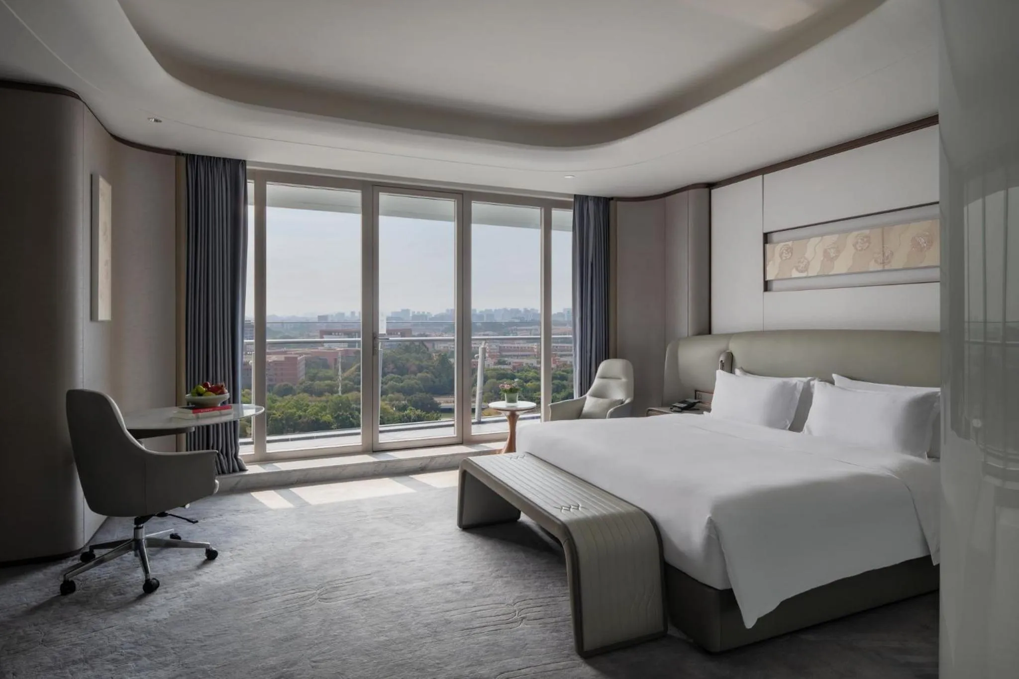 Photo of the whole room, Bed in Vignette Collection The Xanadu Guangzhou, an IHG Hotel