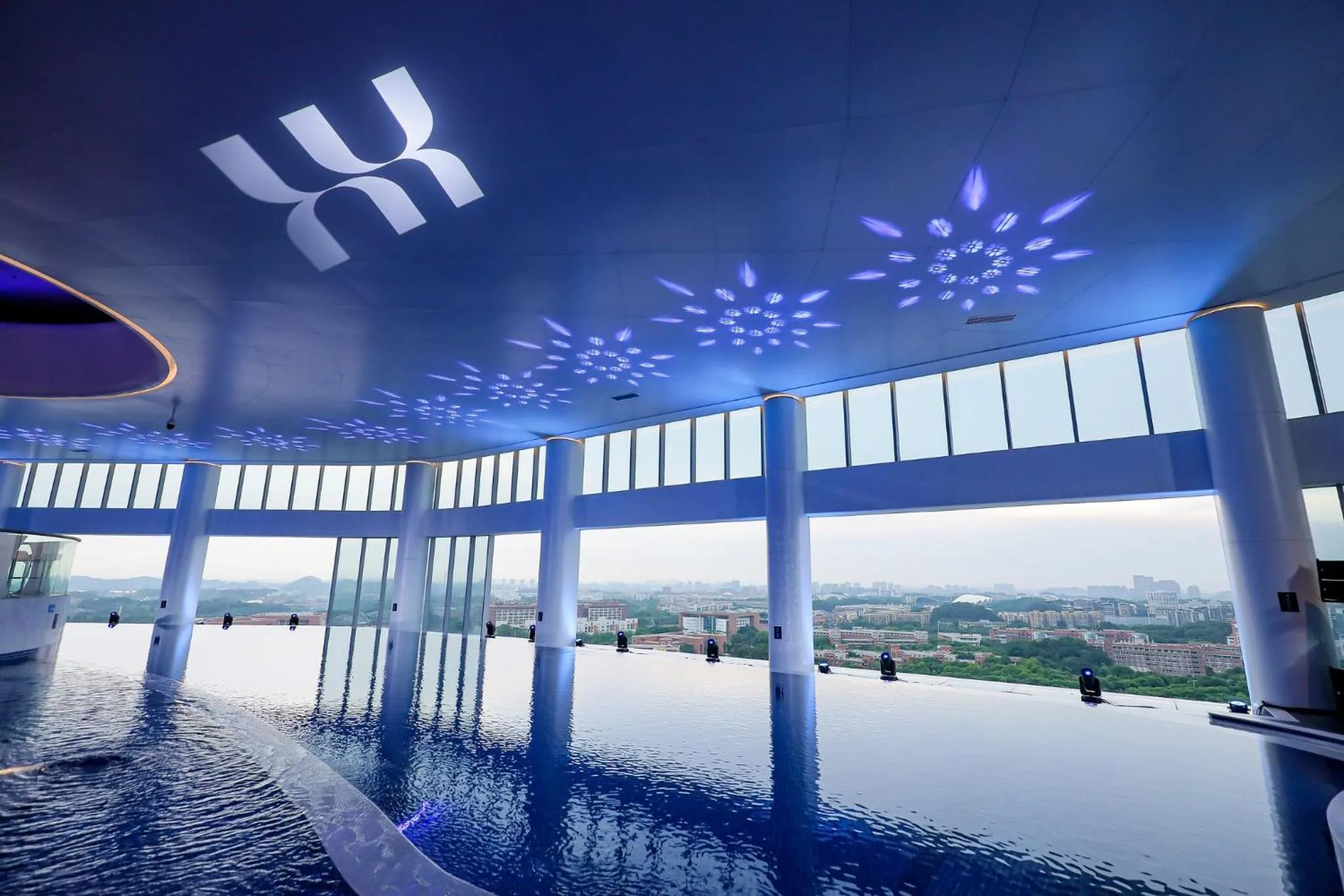 Swimming pool in Vignette Collection The Xanadu Guangzhou, an IHG Hotel
