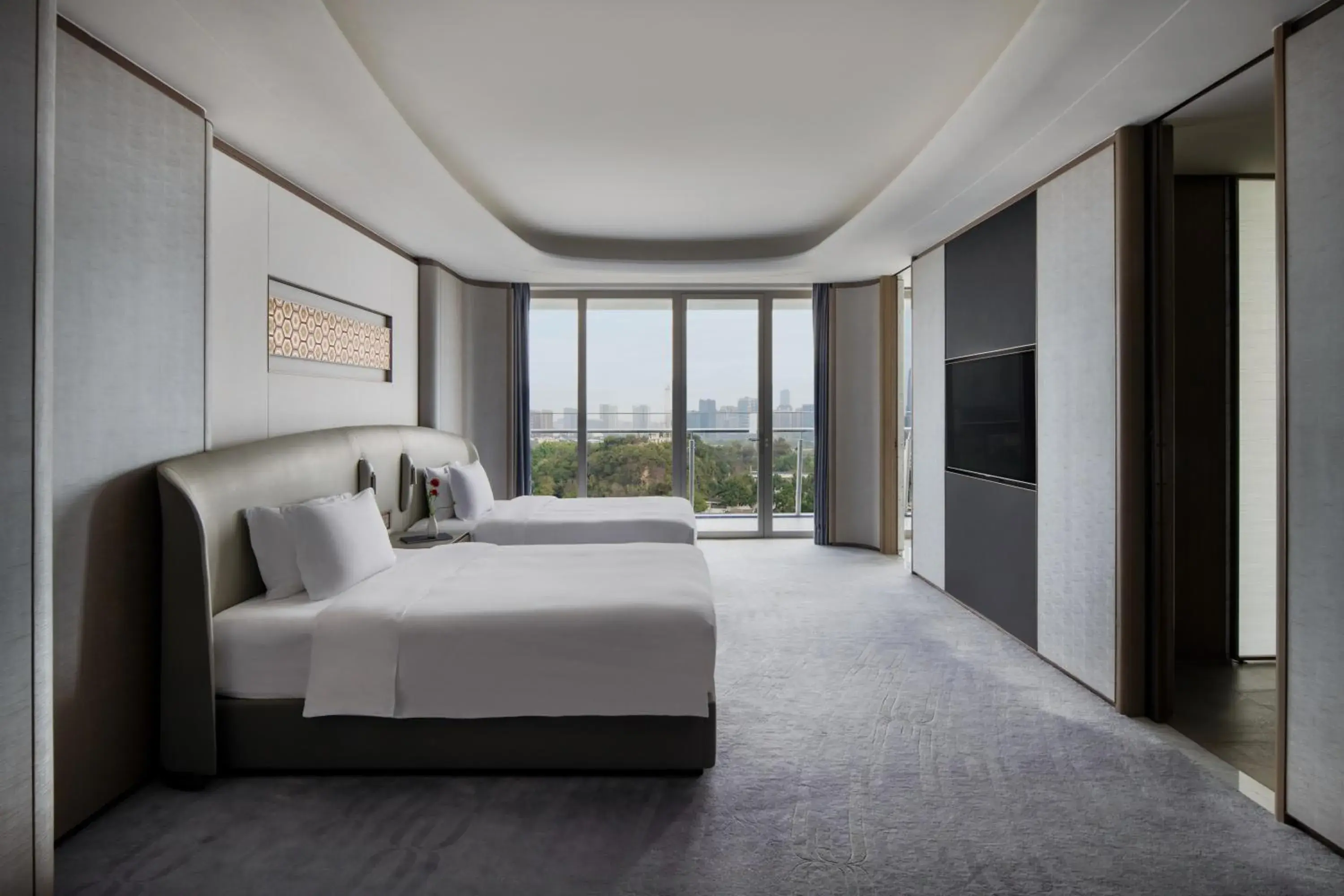 Photo of the whole room, Bed in Vignette Collection The Xanadu Guangzhou, an IHG Hotel Photo of the whole room, Bed in Vignette Collection The Xanadu Guangzhou, an IHG Hotel