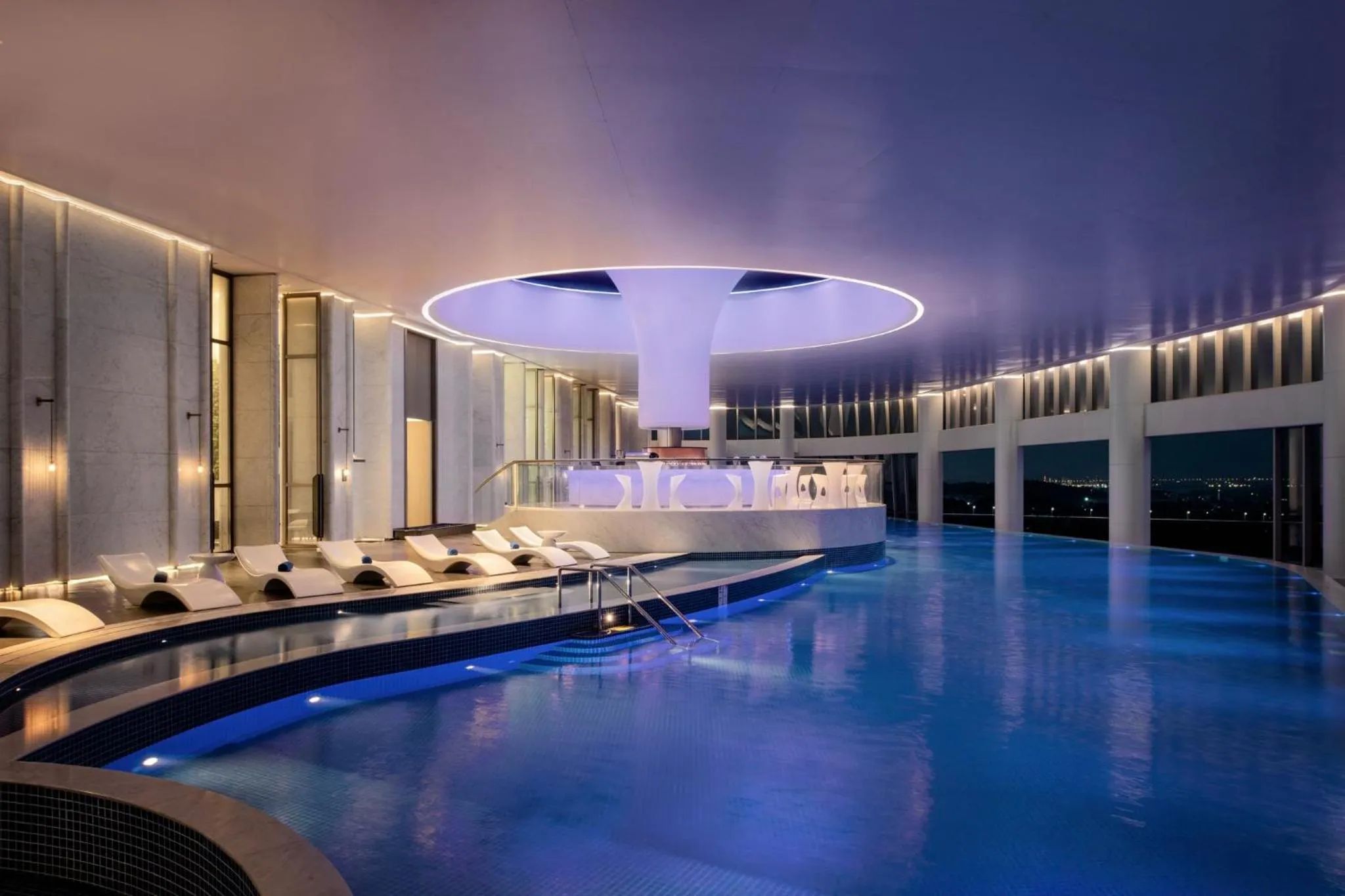 Lounge or bar in Vignette Collection The Xanadu Guangzhou, an IHG Hotel