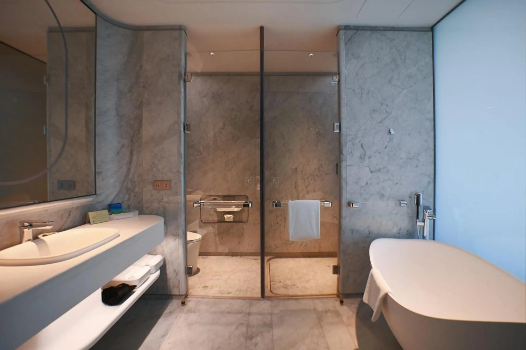 Photo of the whole room in Vignette Collection The Xanadu Guangzhou, an IHG Hotel