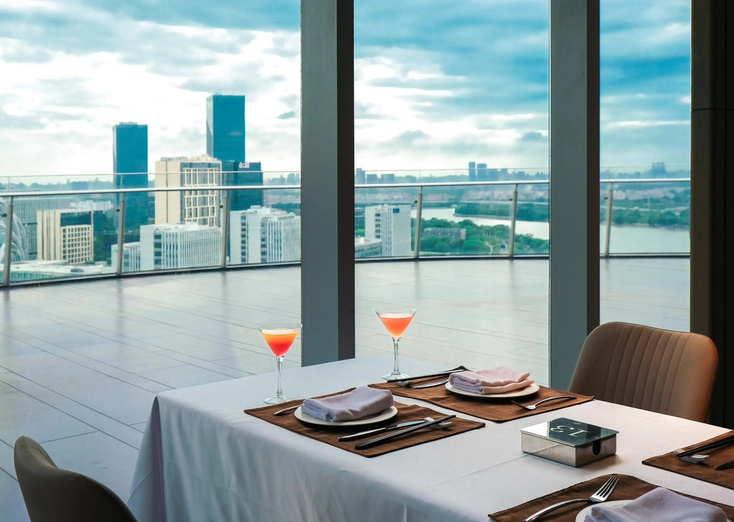 Restaurant/places to eat in Vignette Collection The Xanadu Guangzhou, an IHG Hotel