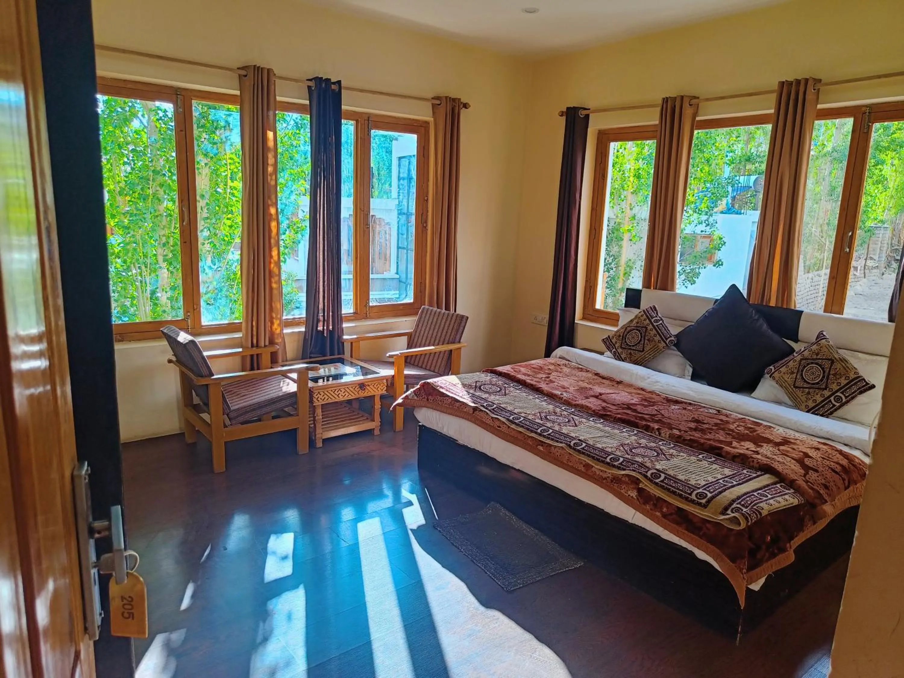 Bed in Hotel Malik Residency