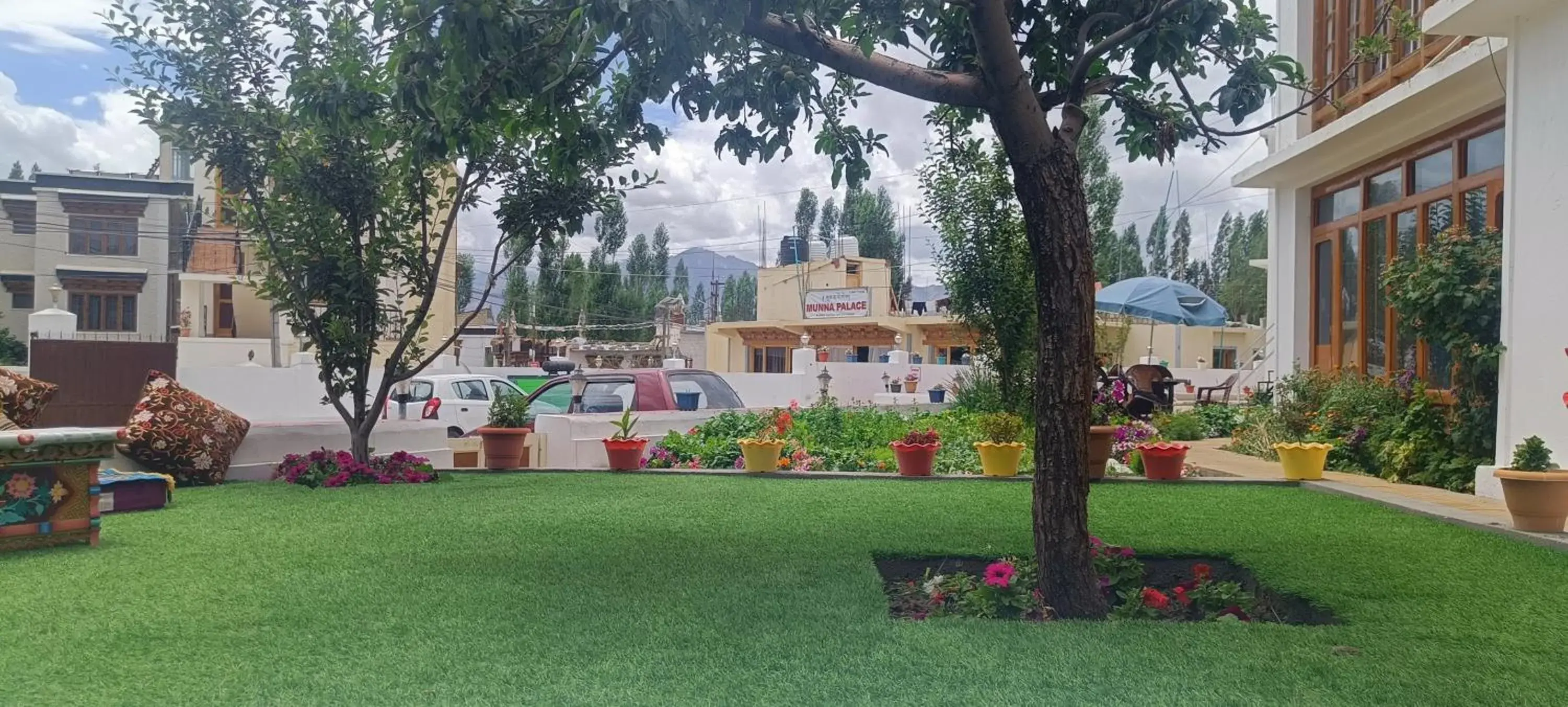 Property building in Hotel Malik Residency Property building in Hotel Malik Residency