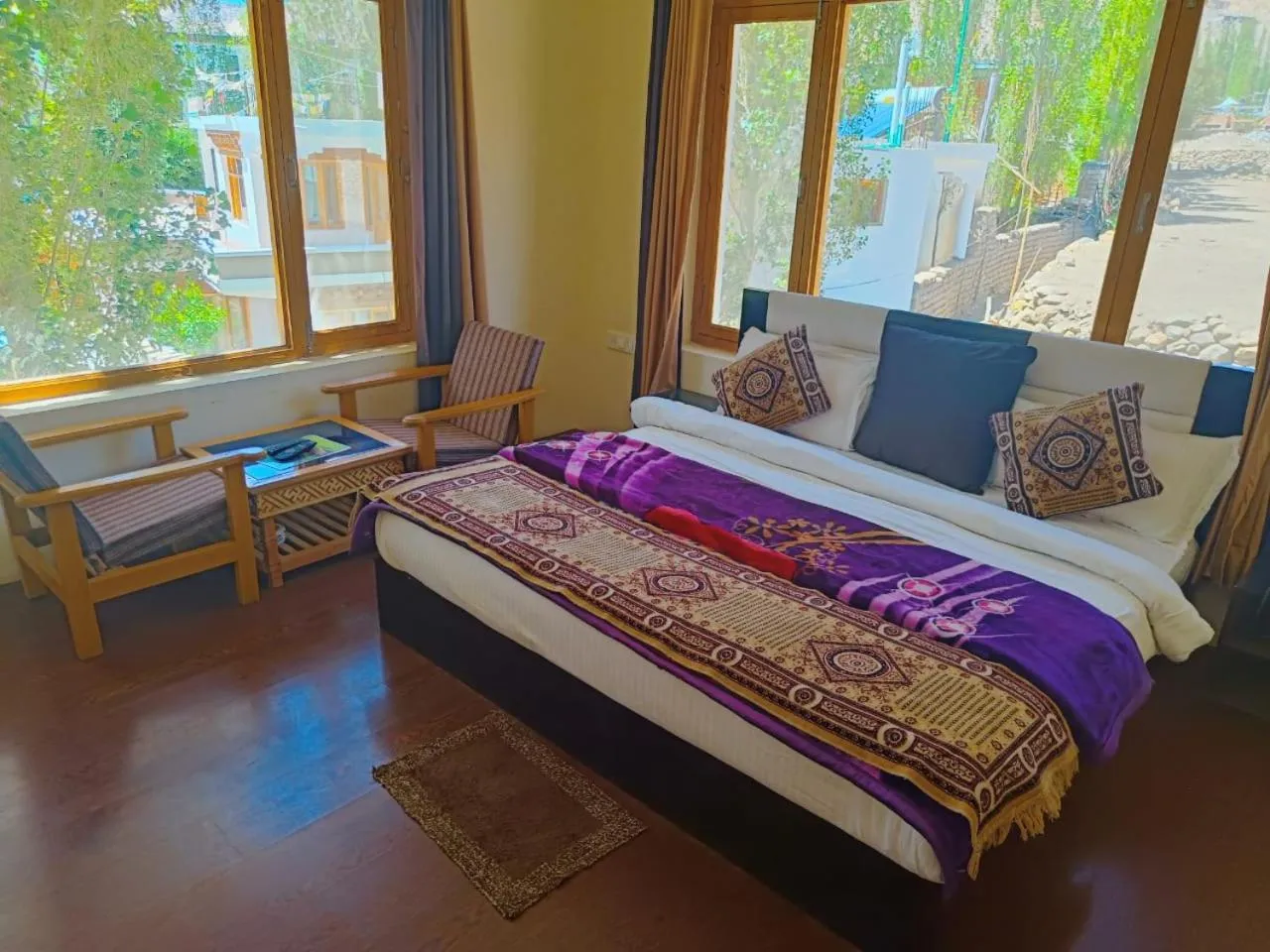 Bed in Hotel Malik Residency