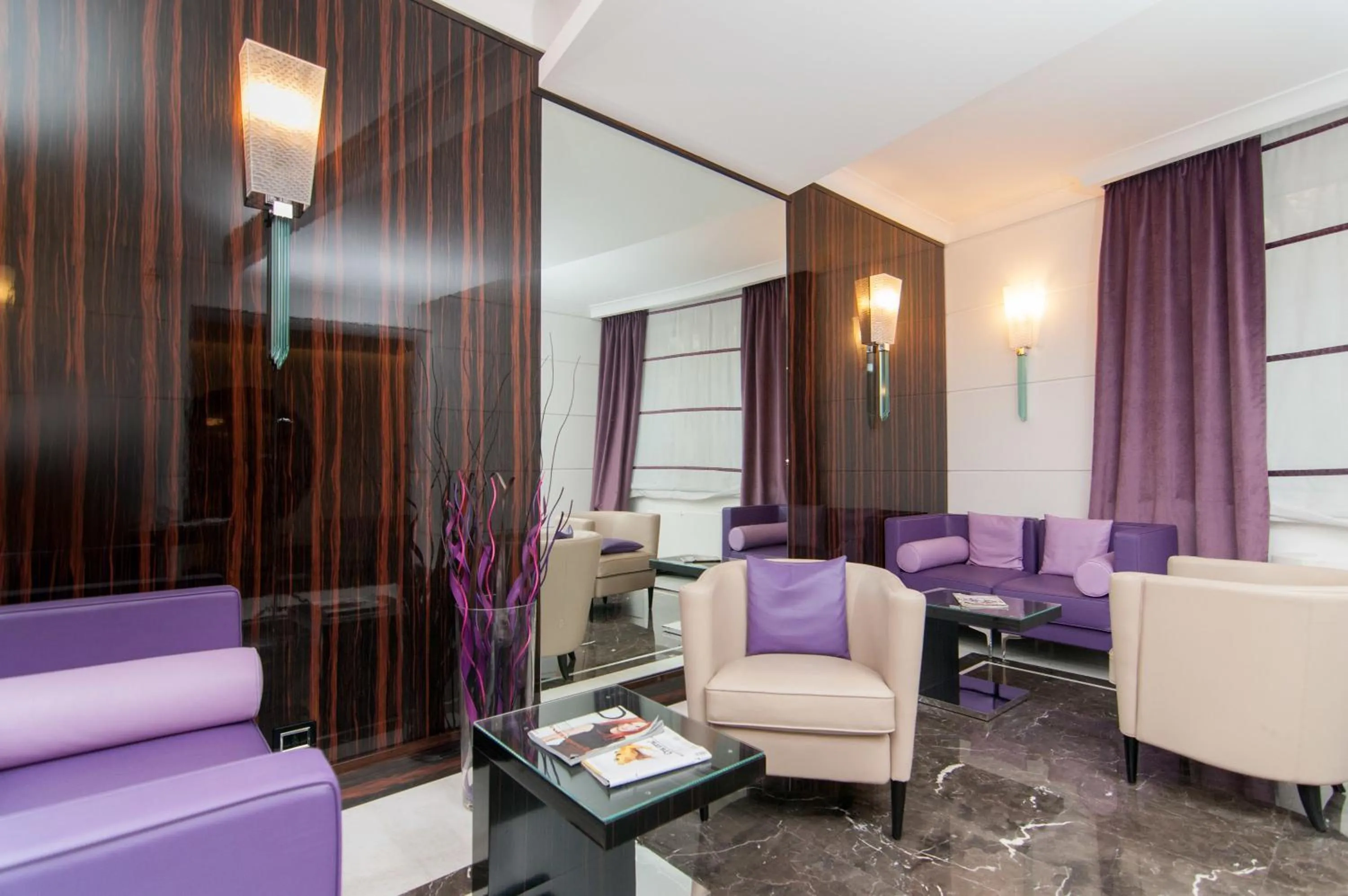 Communal lounge/ TV room, Seating Area in Hotel Alexandra