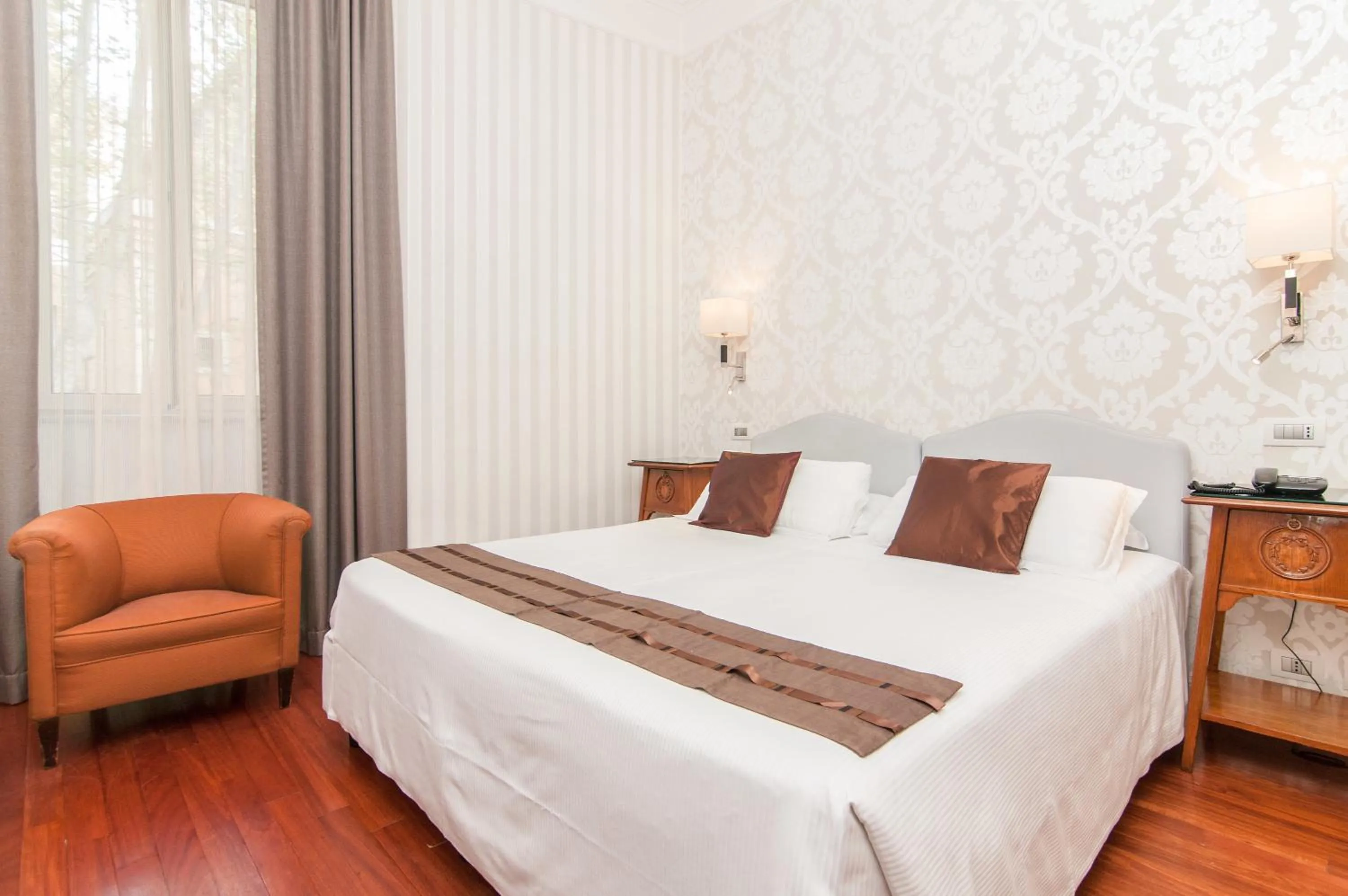 Photo of the whole room in Hotel Alexandra