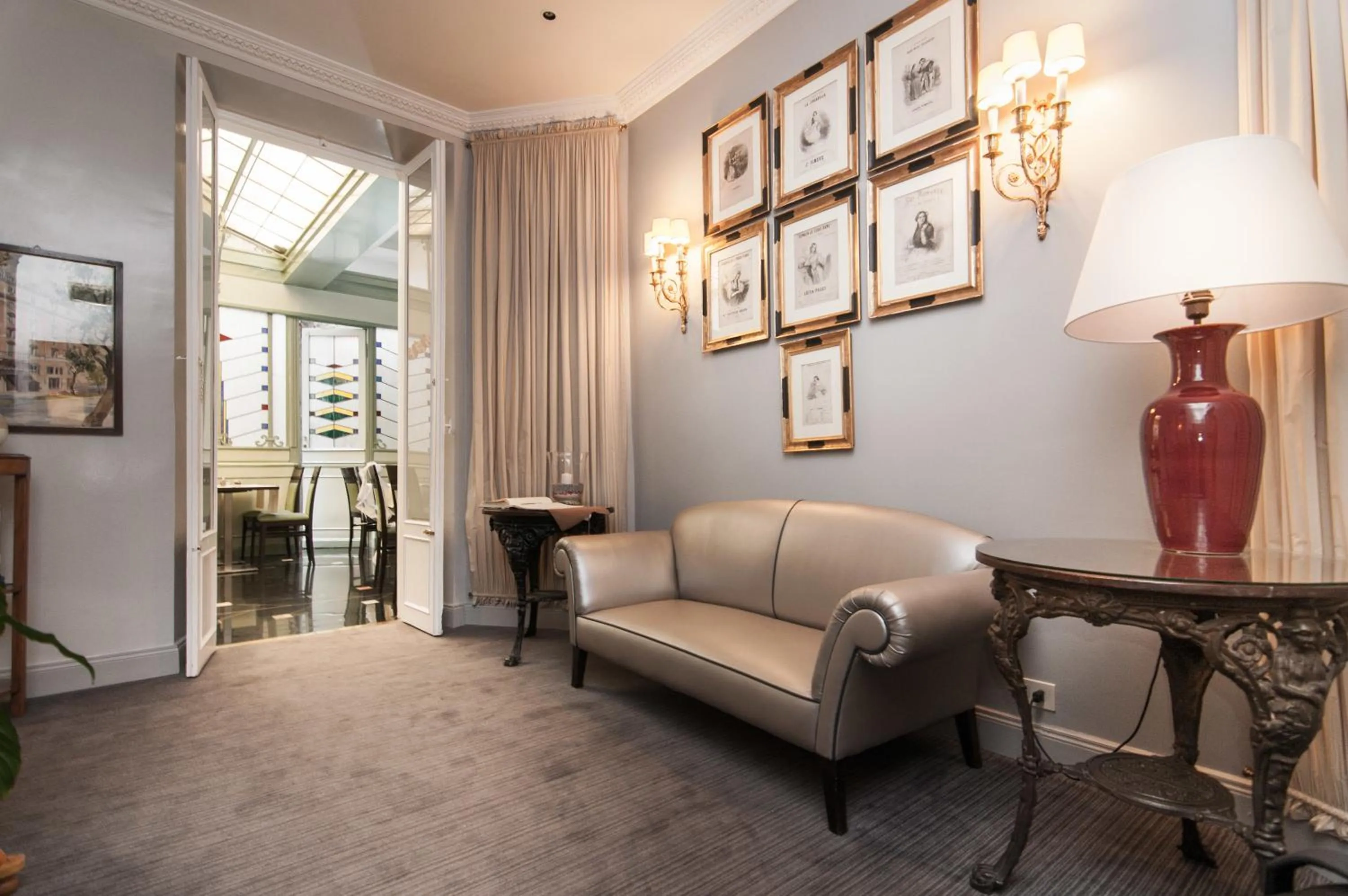 Communal lounge/ TV room, Seating Area in Hotel Alexandra