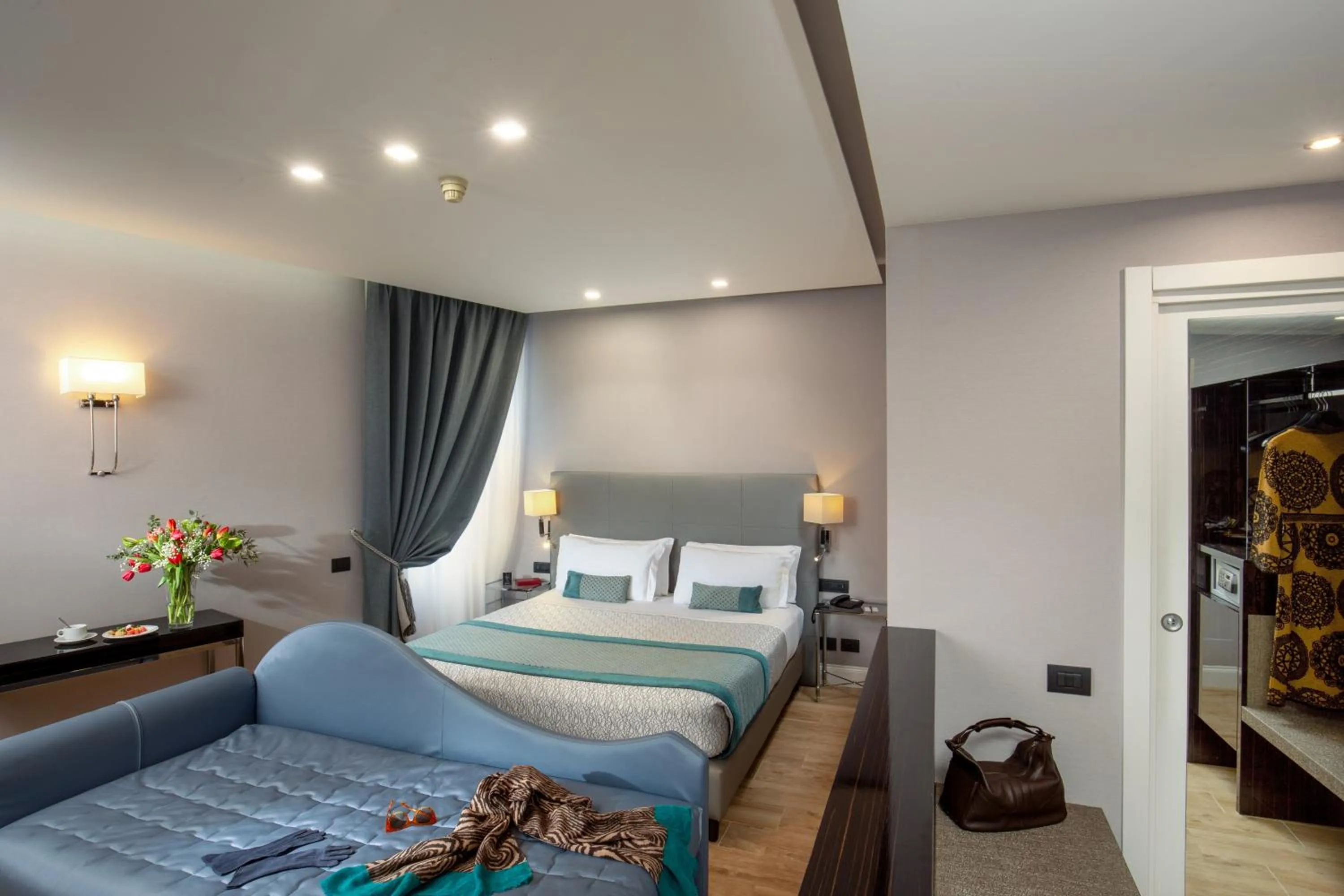 Bed in Hotel Alexandra