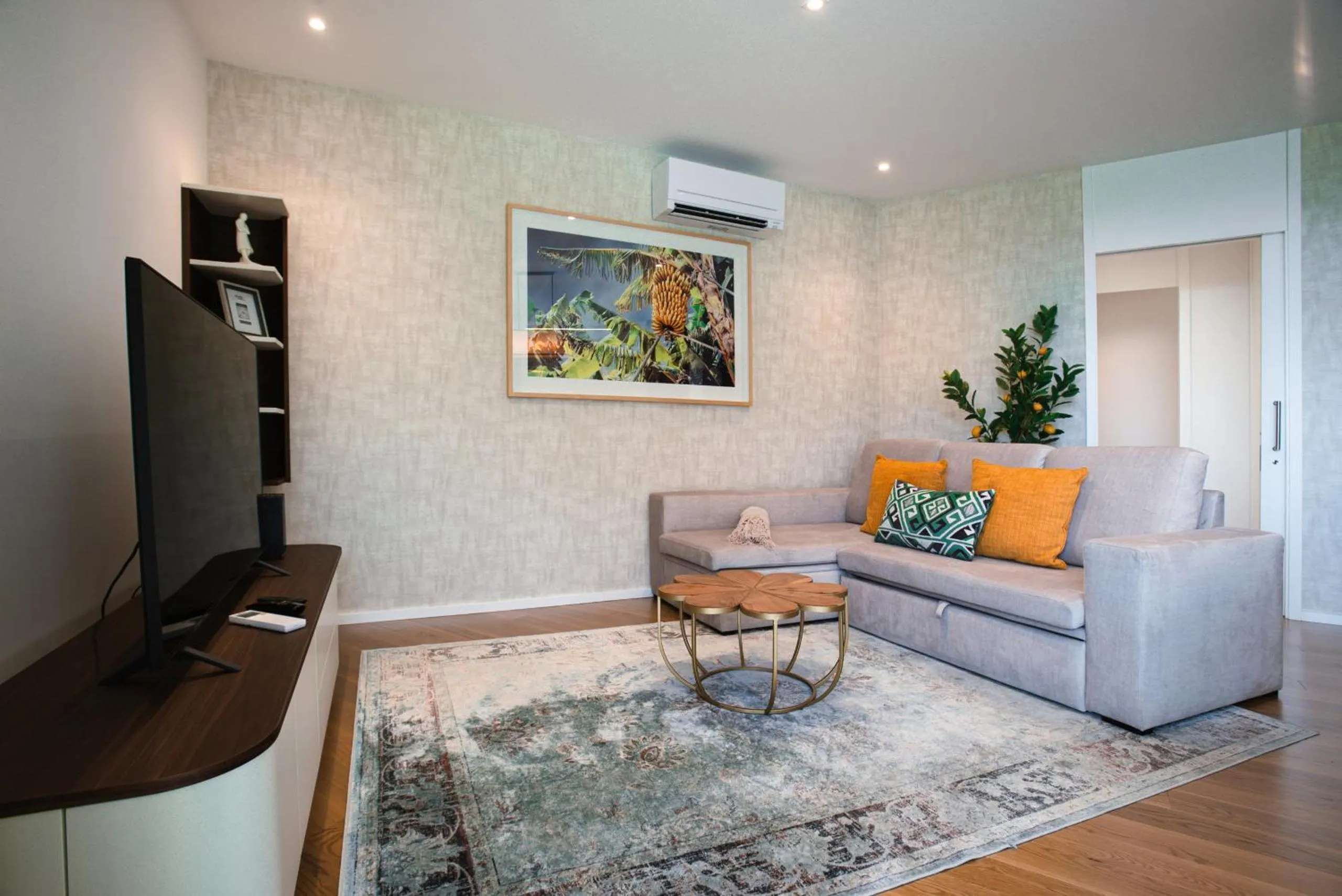 Communal lounge/ TV room in Banana Lodge by Atlantic Holiday