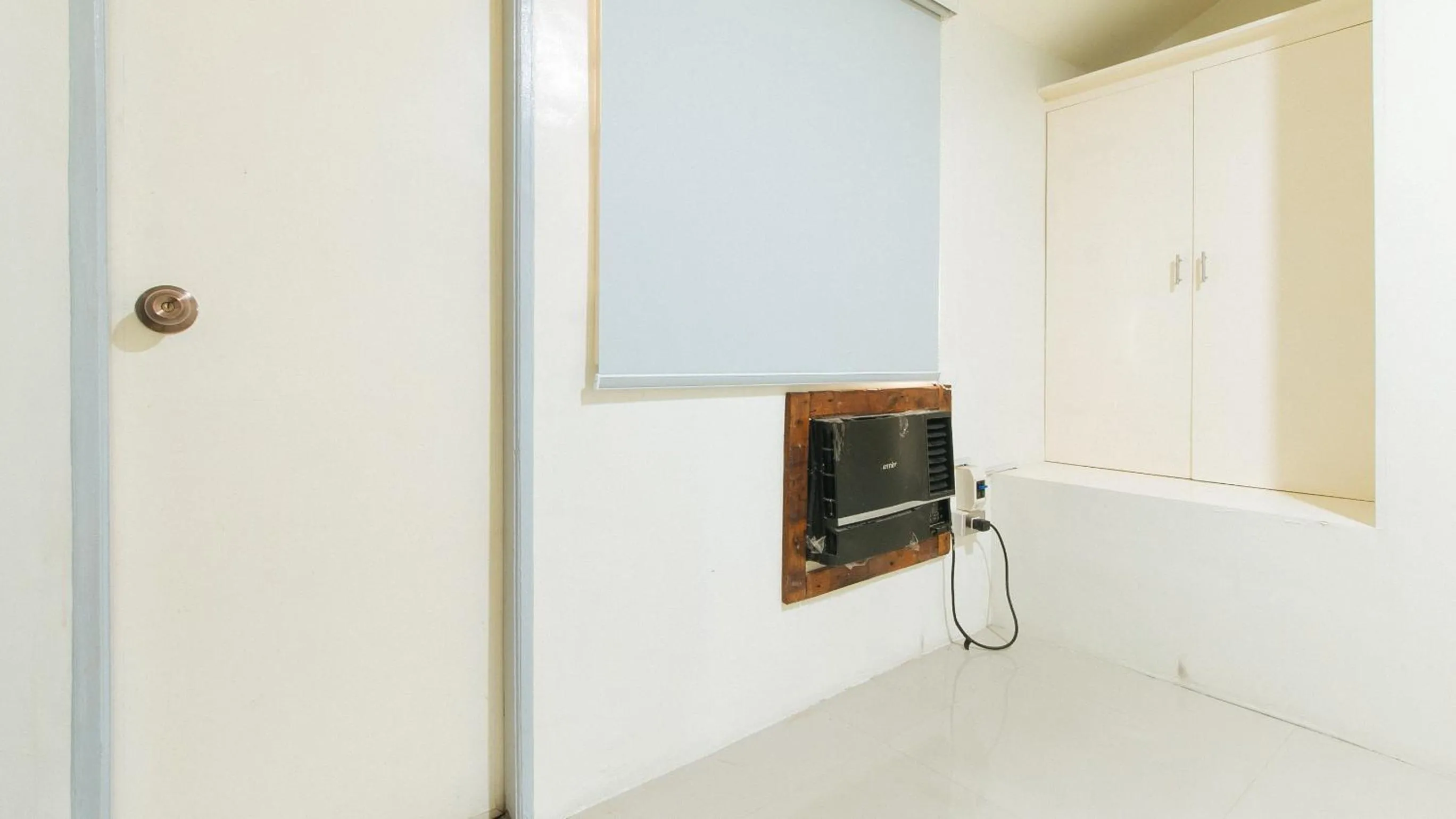 air conditioner in RedDoorz Sonia Unidos Magroves Garden Resort RedPartner