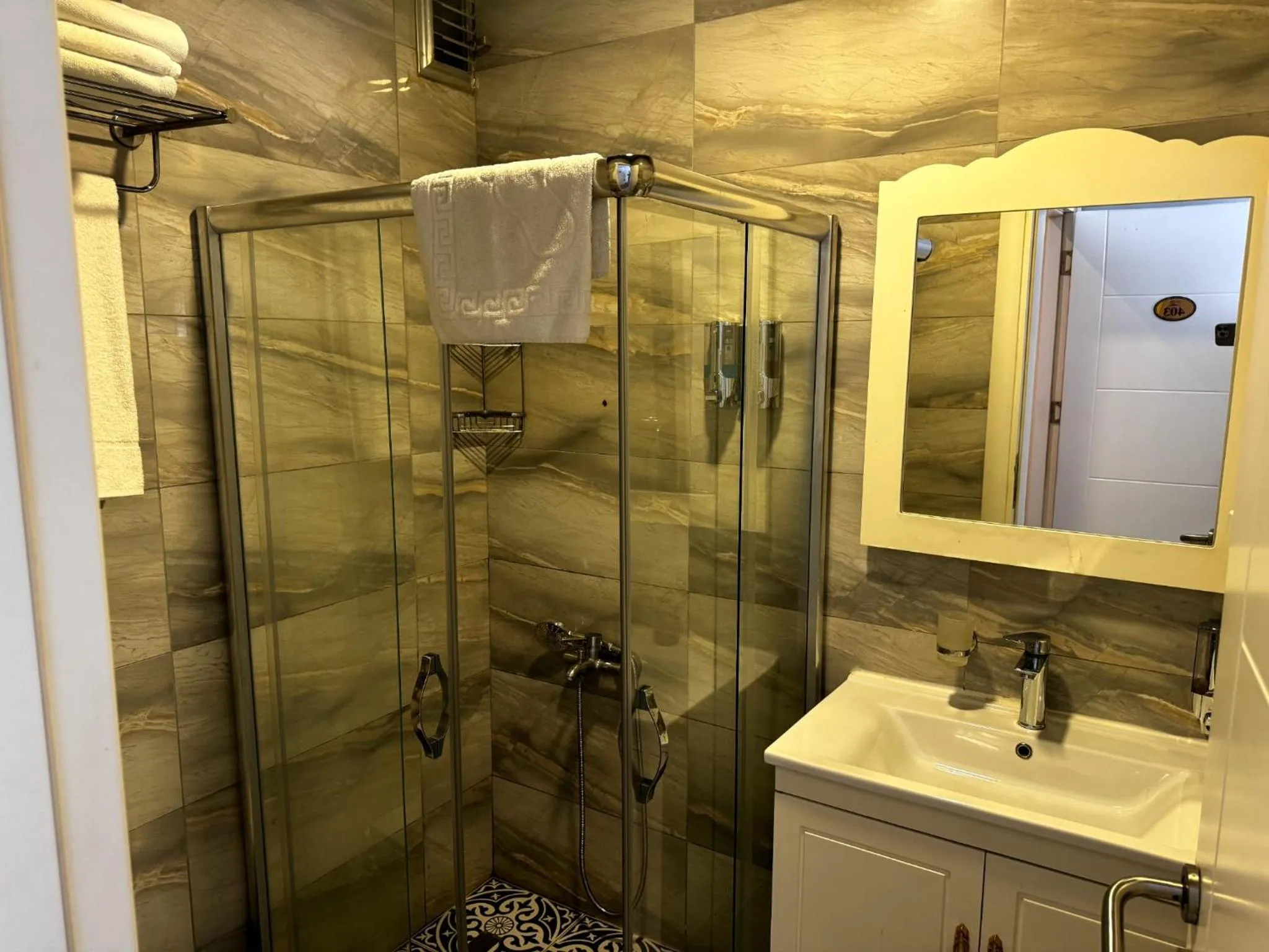 Shower in Miss City Hotel Taksim