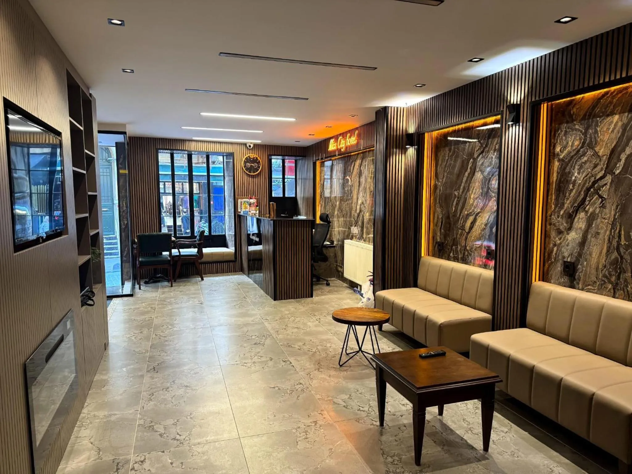 Seating area in Miss City Hotel Taksim