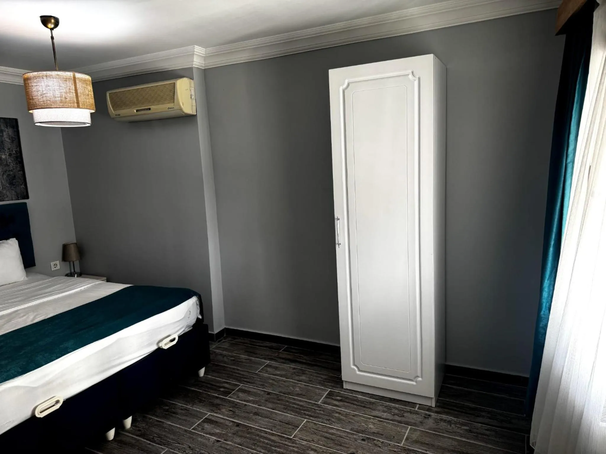 wardrobe, Bed in Miss City Hotel Taksim