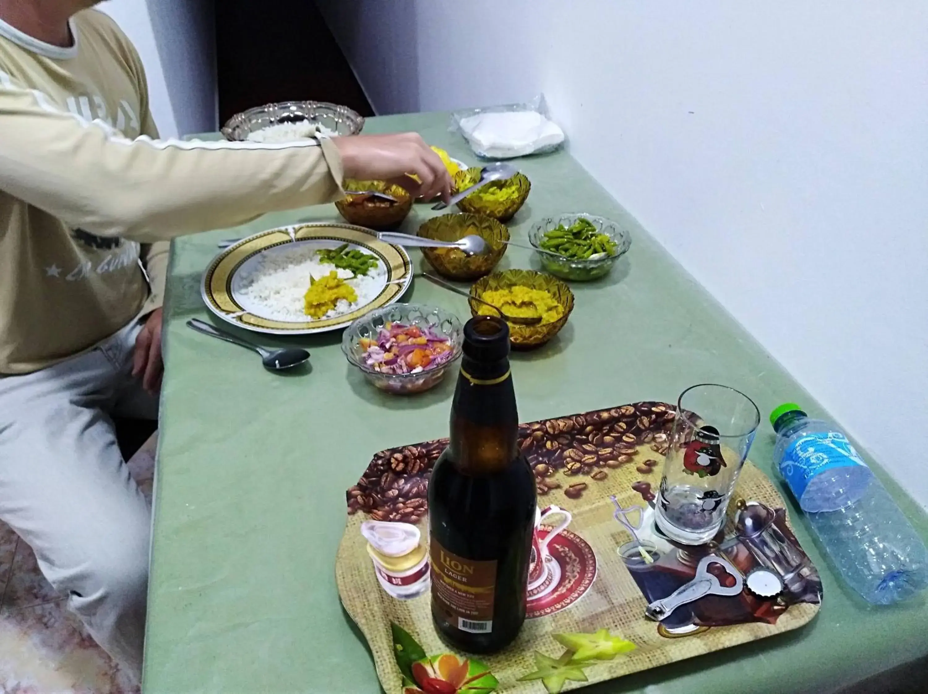 Food and drinks in Deer Garden Guest Food and drinks in Deer Garden Guest