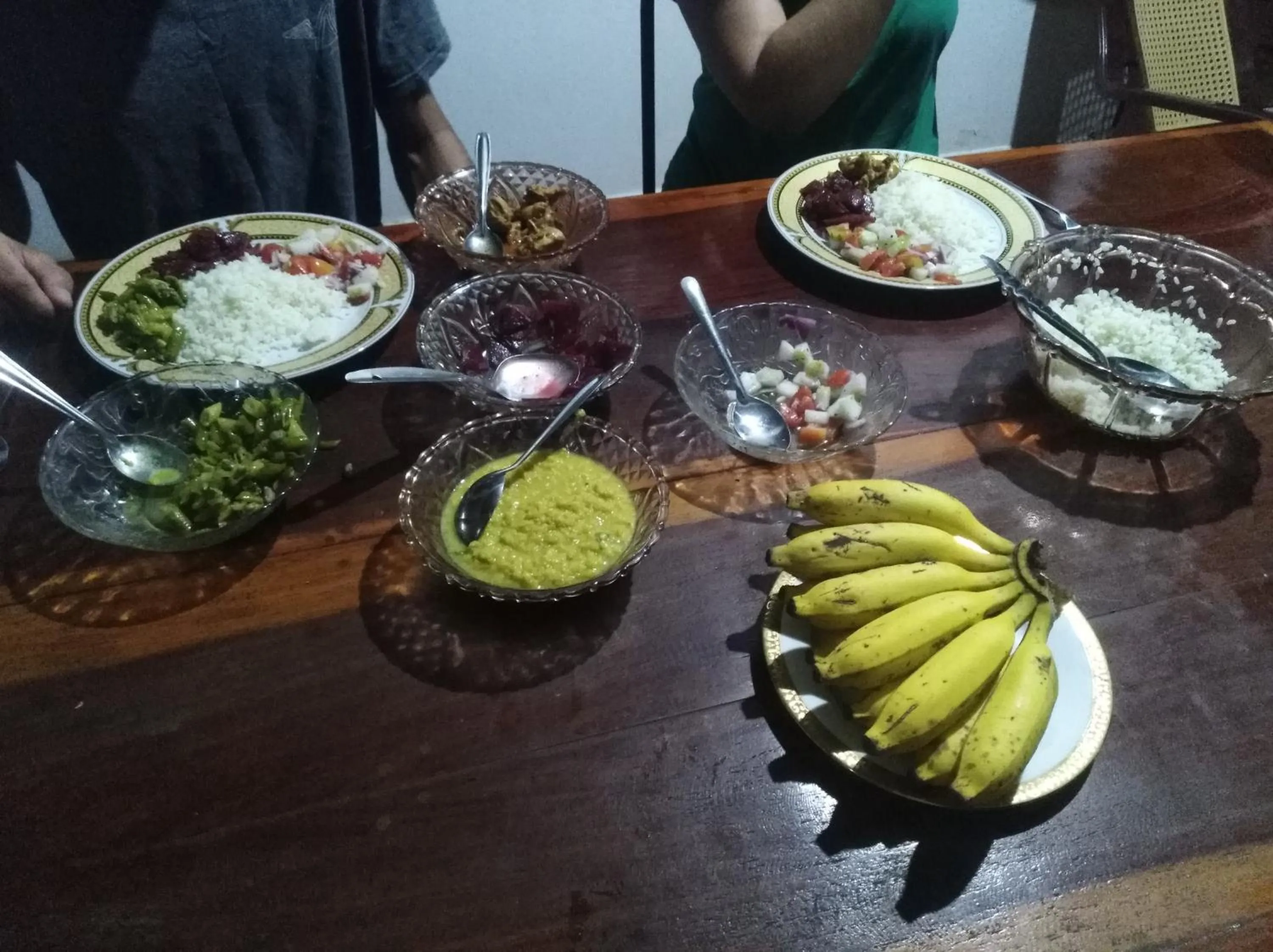 Food and drinks in Deer Garden Guest