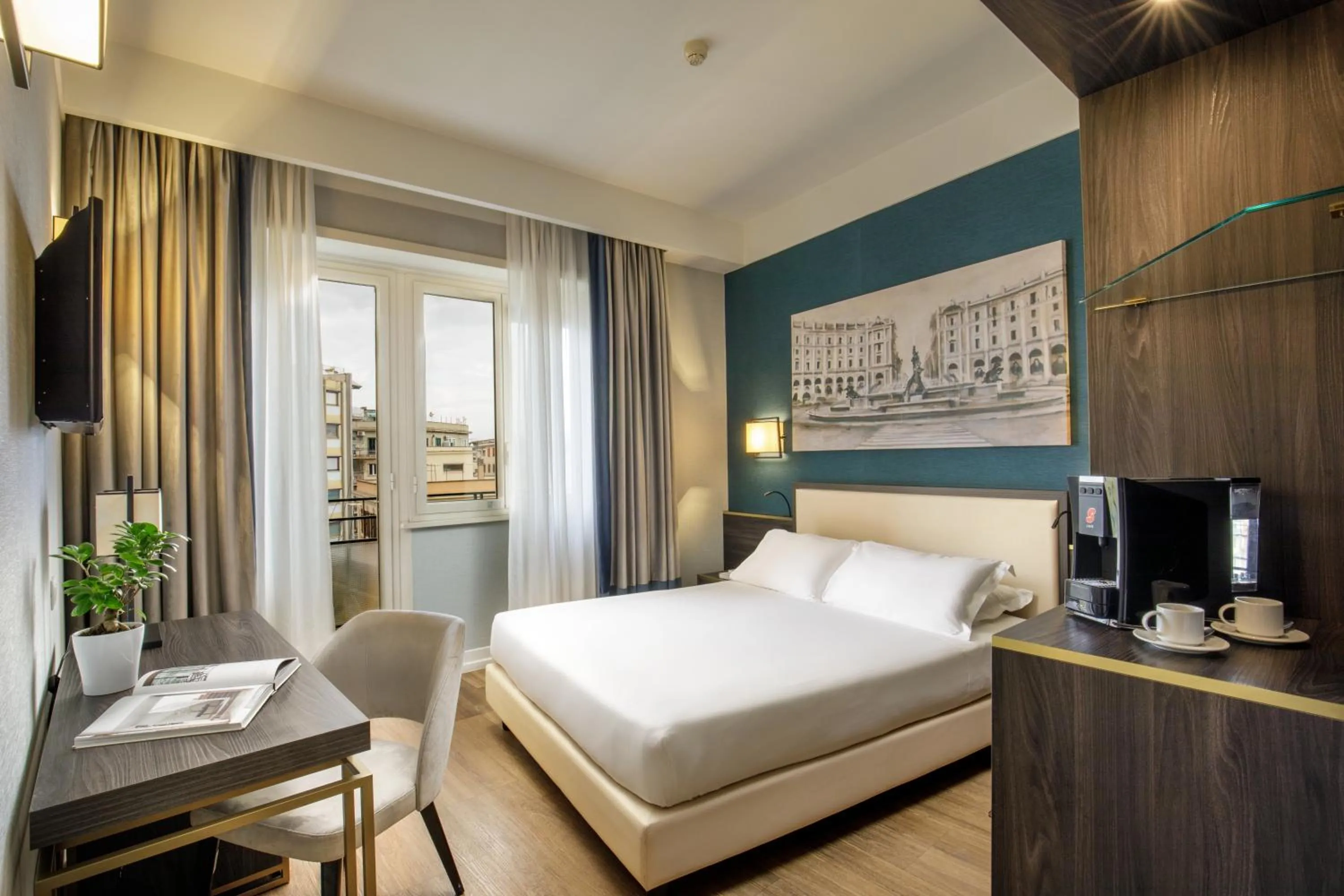 Bed in Hotel Santa Costanza by OMNIA hotels