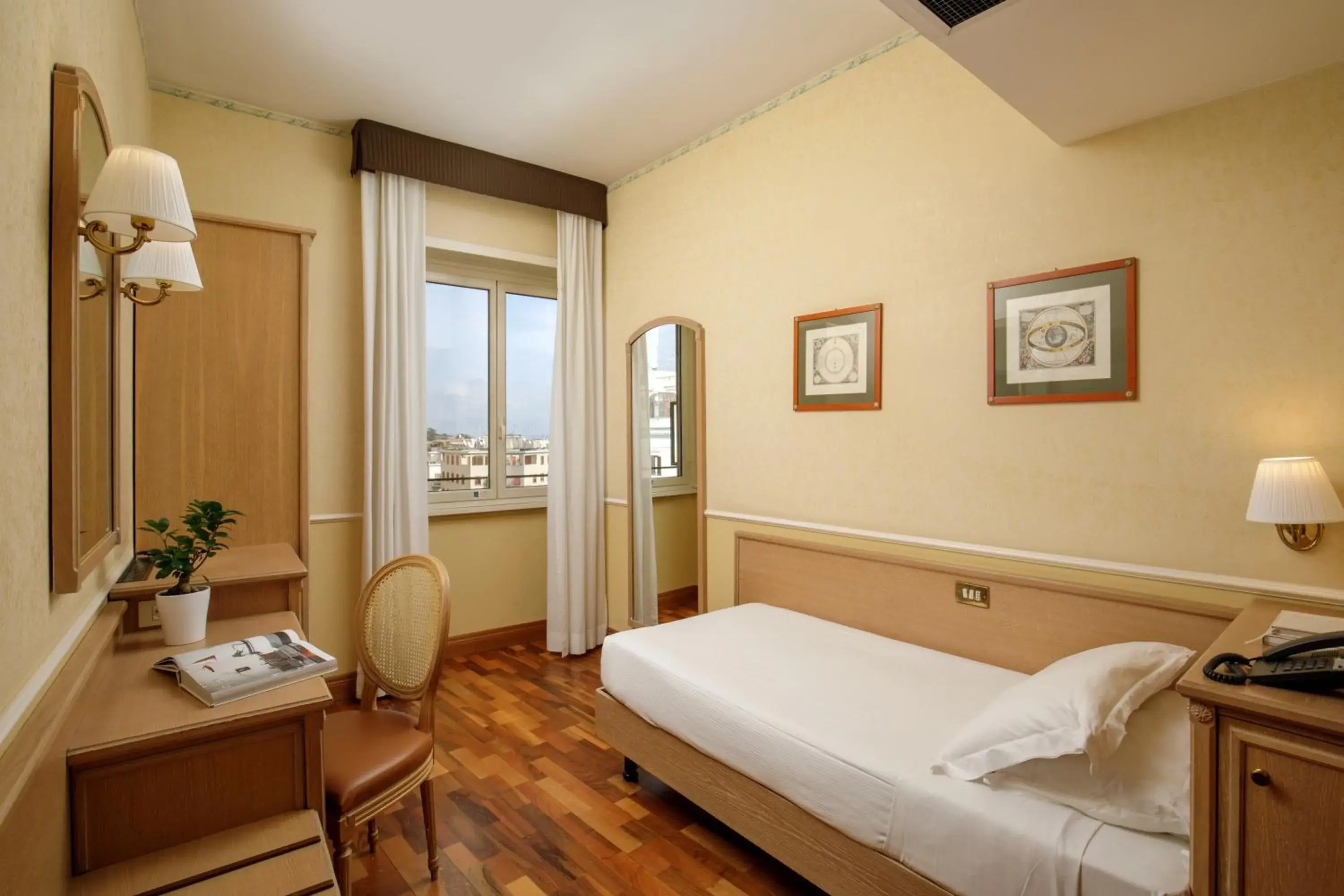 Photo of the whole room, Bed in Hotel Santa Costanza by OMNIA hotels Photo of the whole room, Bed in Hotel Santa Costanza by OMNIA hotels