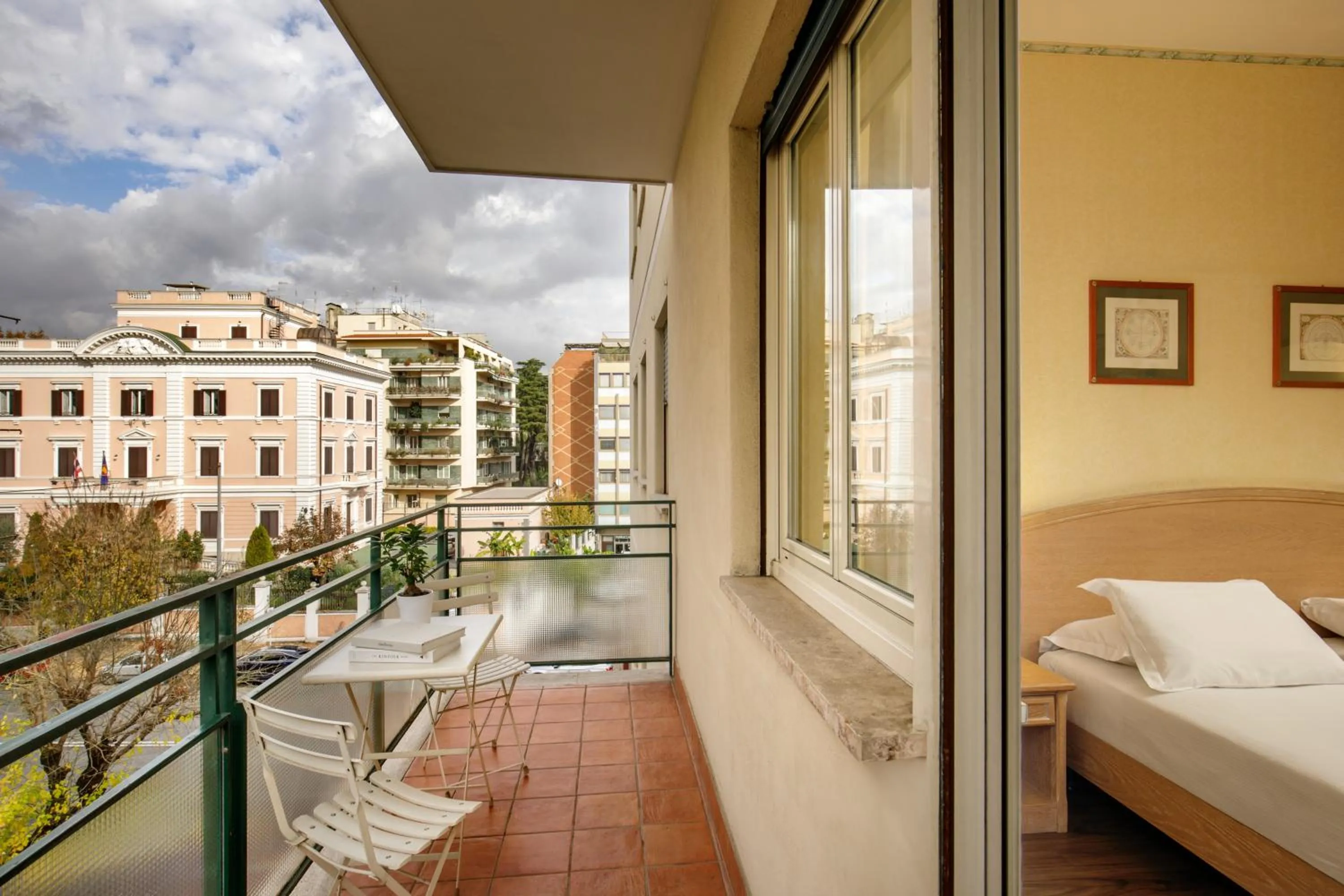 Bed in Hotel Santa Costanza by OMNIA hotels