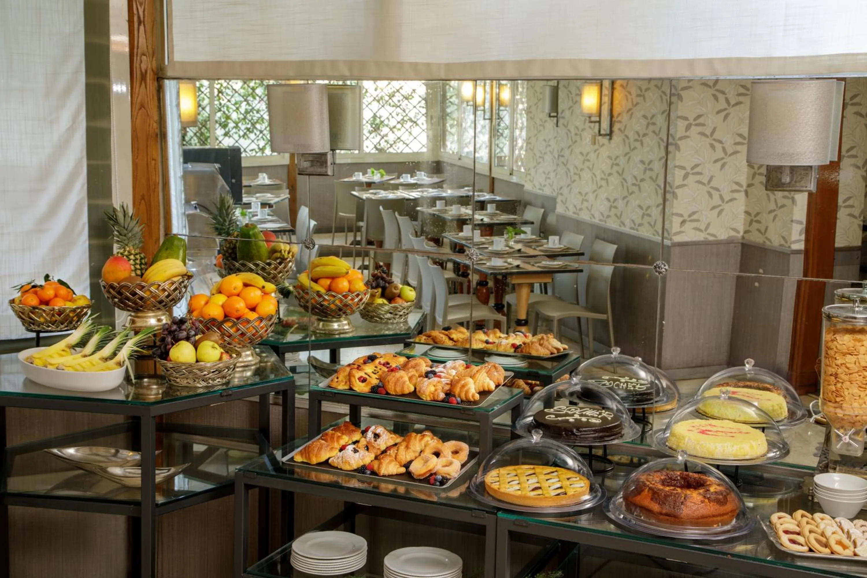 Food in Hotel Santa Costanza by OMNIA hotels