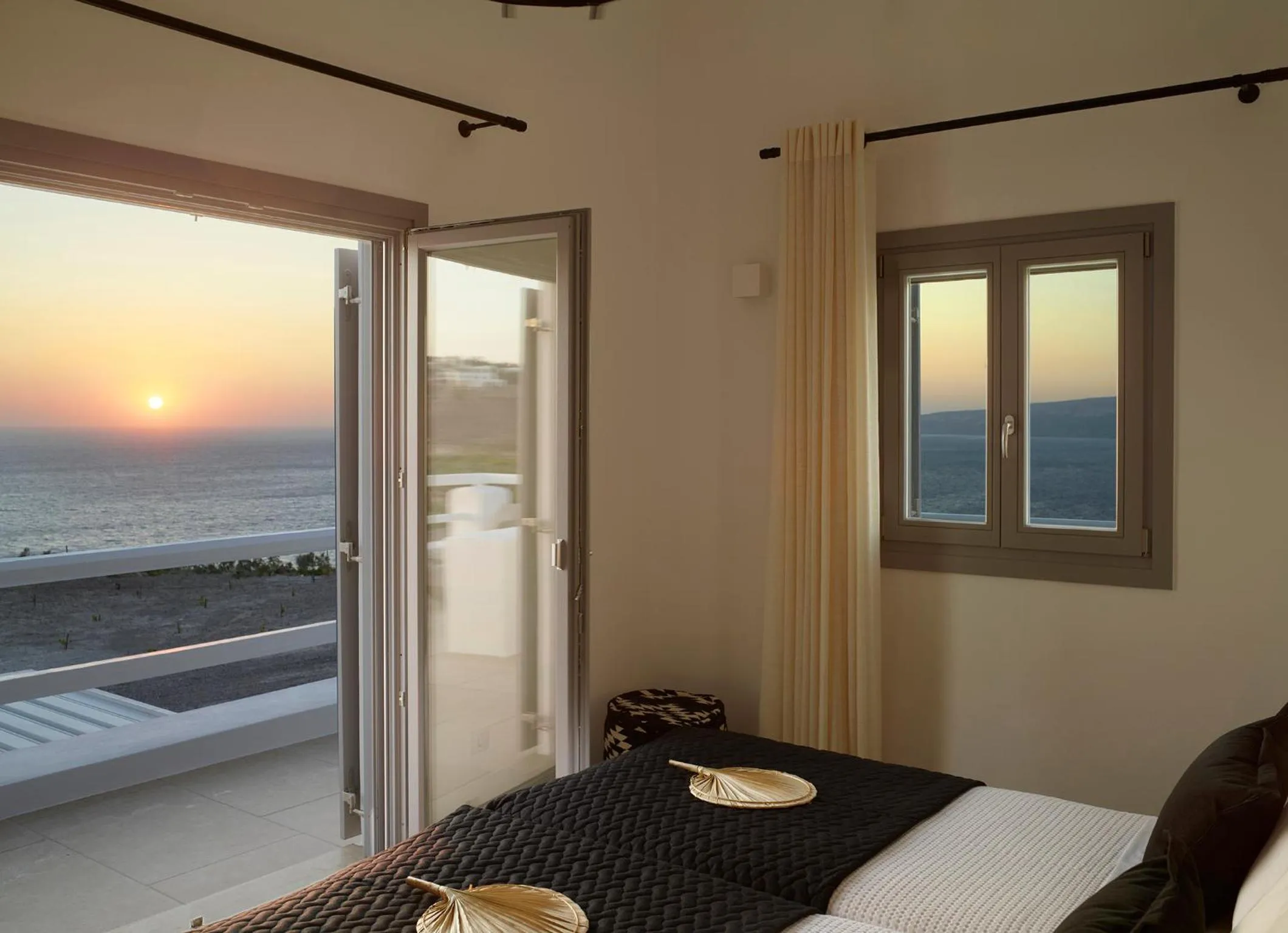 Bed in Absolute Paradise Santorini