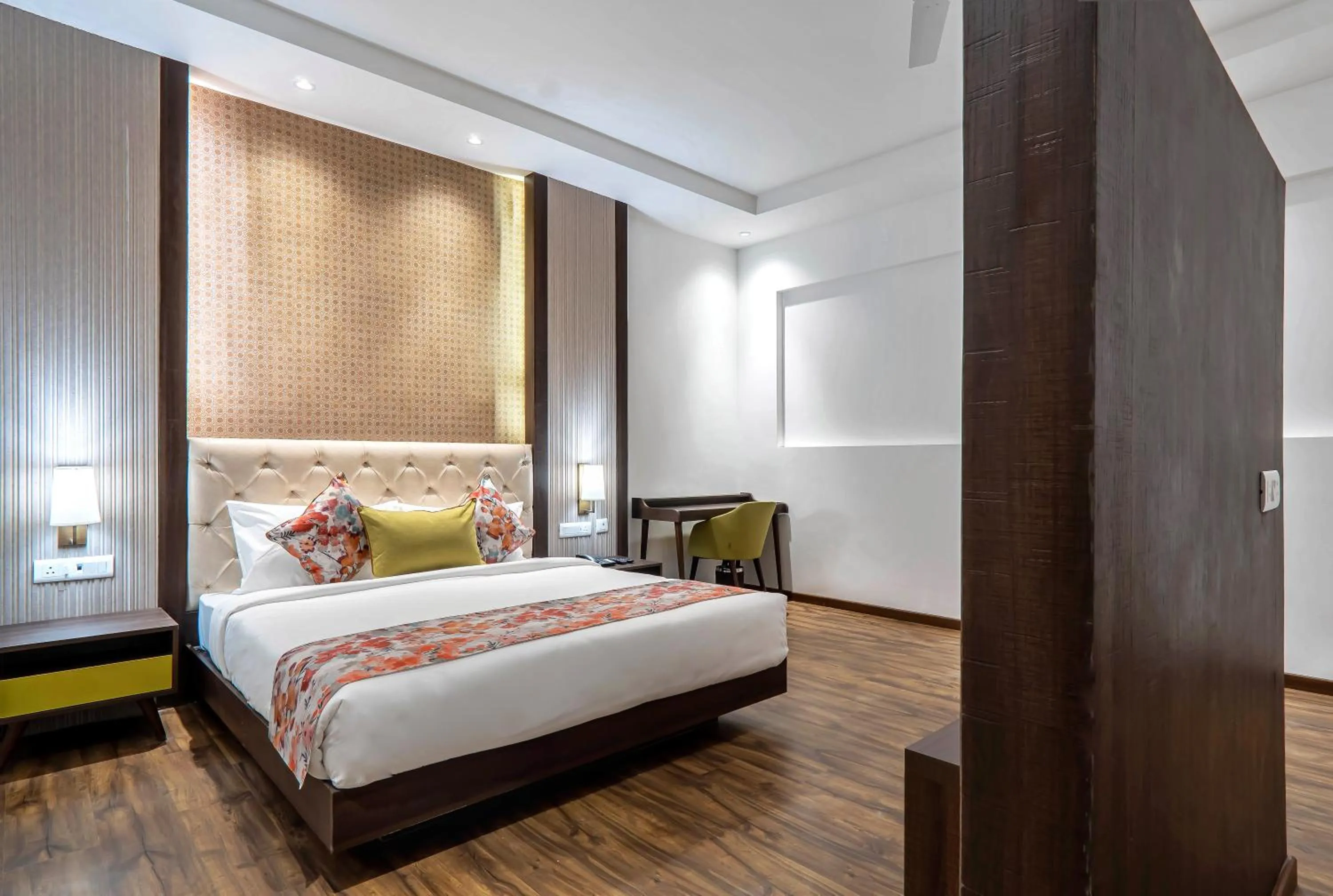 Bed in Hotel Le ROI Lake View Koti