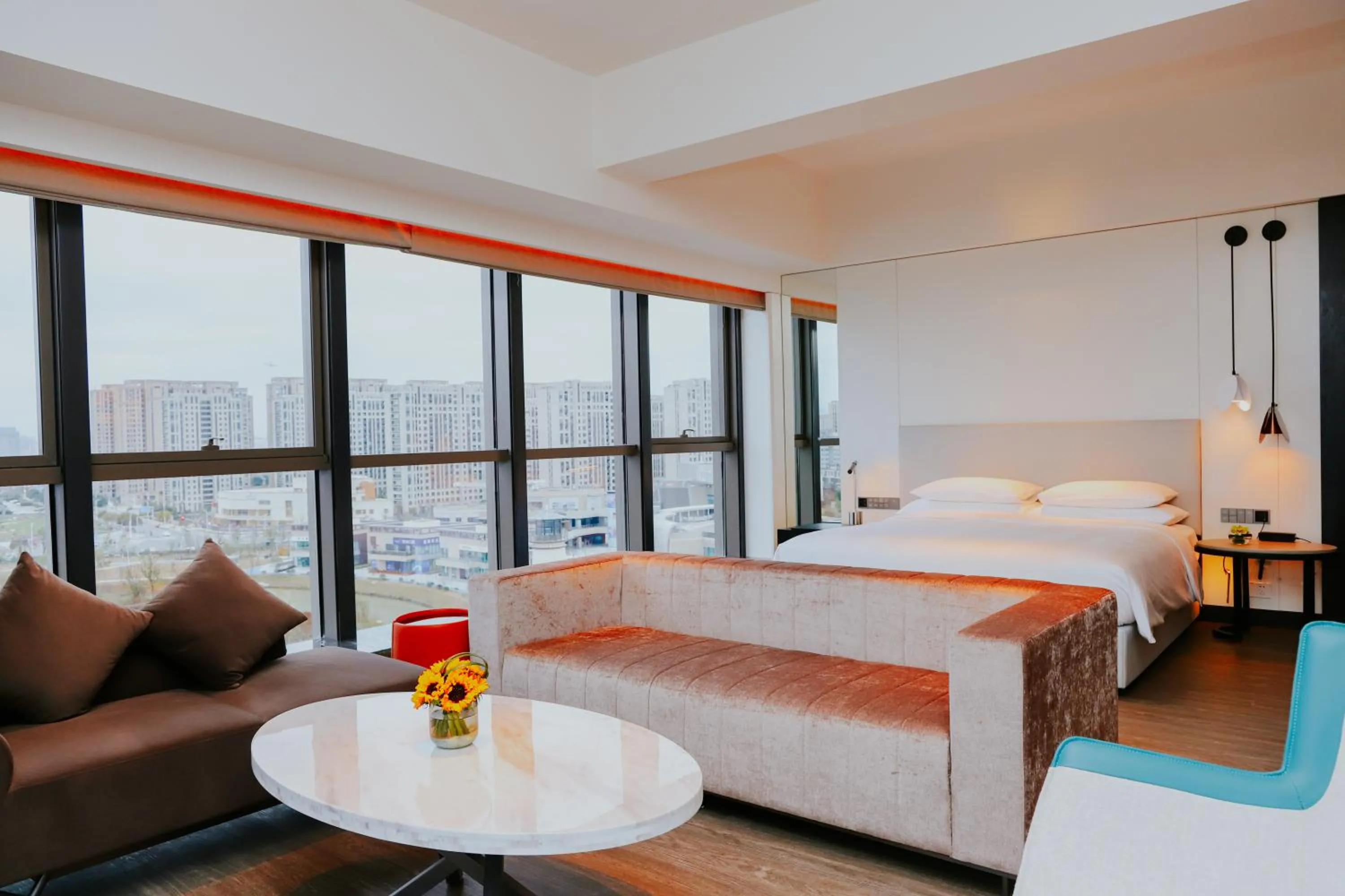 Photo of the whole room, Bed in Hyatt Centric Lakeside Ningbo